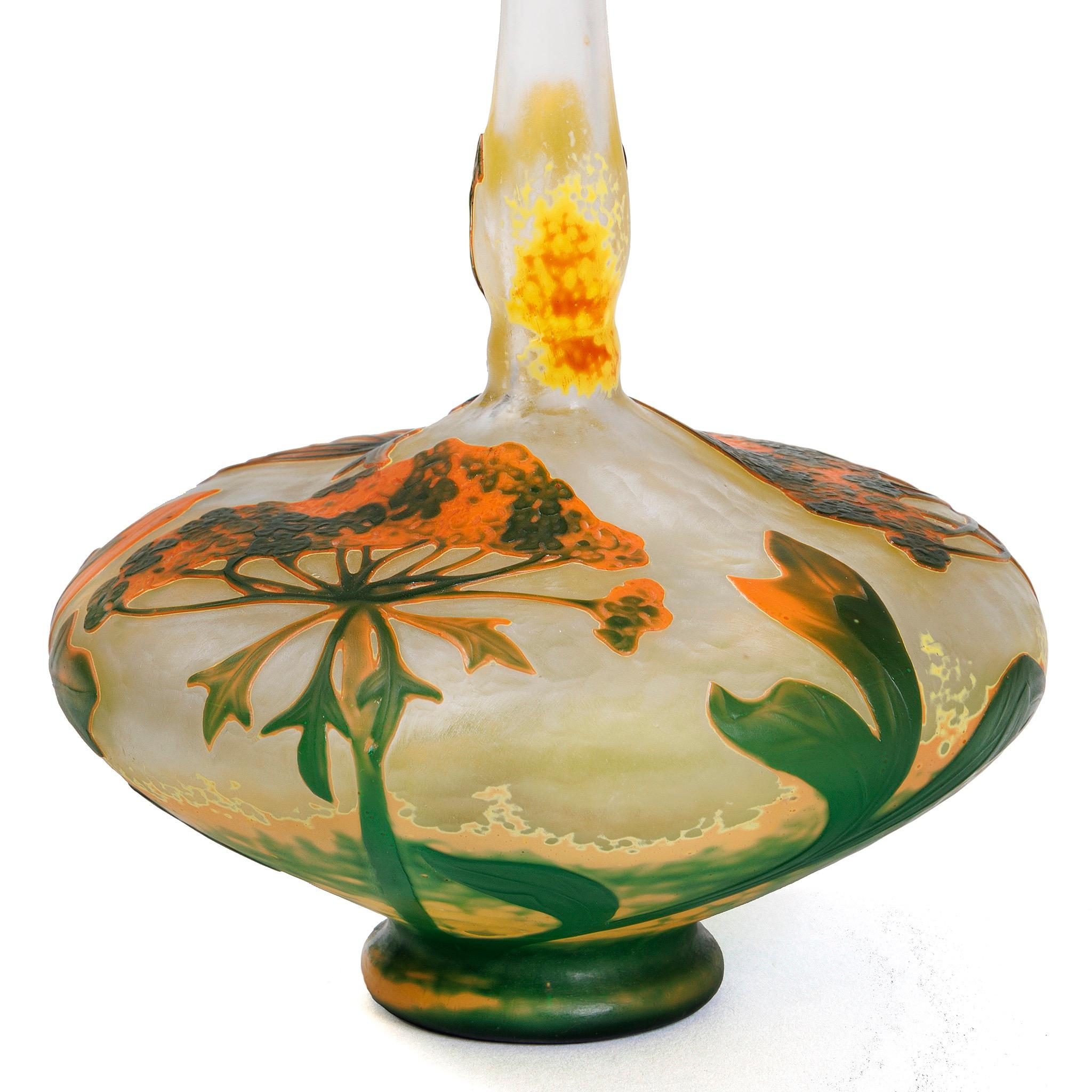 XX secolo Vaso in vetro con cammeo Daum Nancy 
