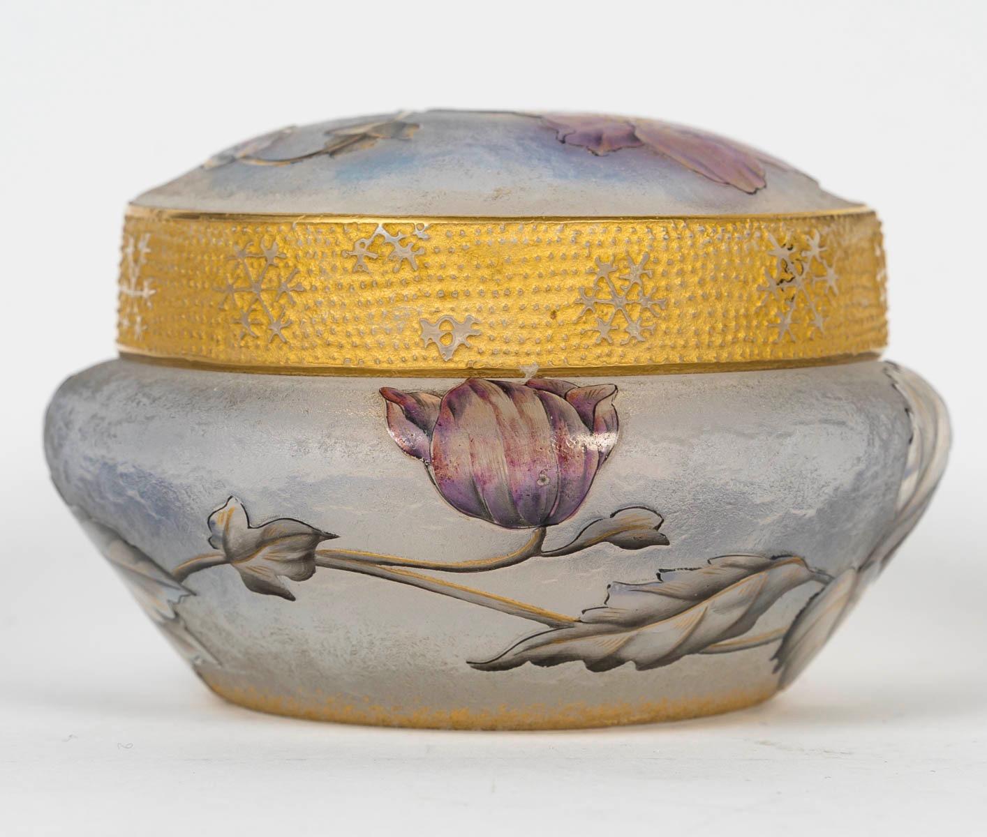 Art Nouveau Daum Nancy bonbonnière 