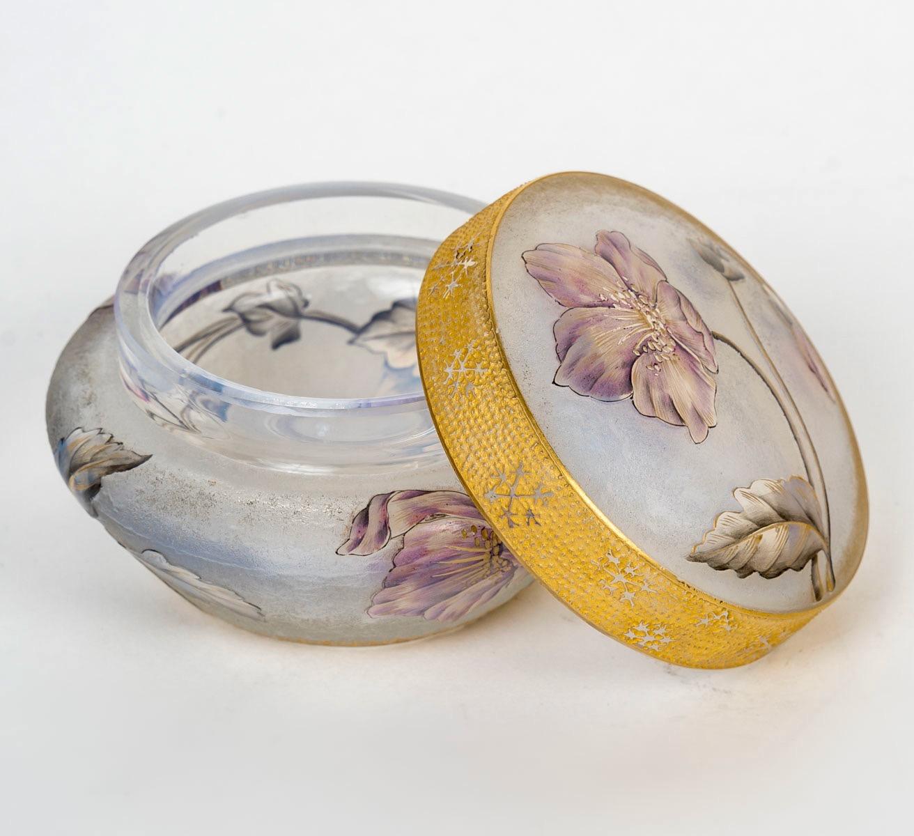 Enameled Daum Nancy bonbonnière 