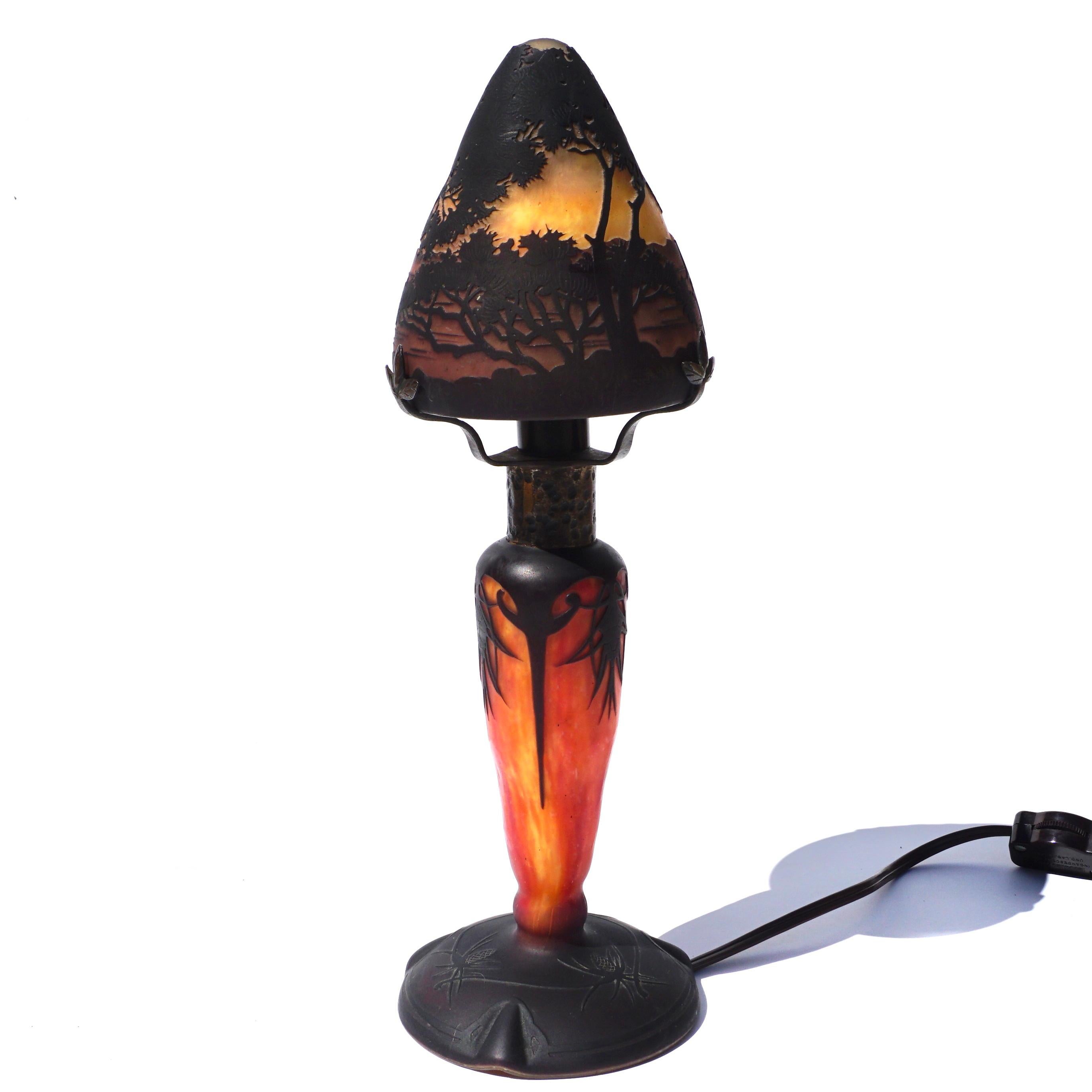 Art Nouveau Daum nancy Cameo Scenic Table Lamp For Sale