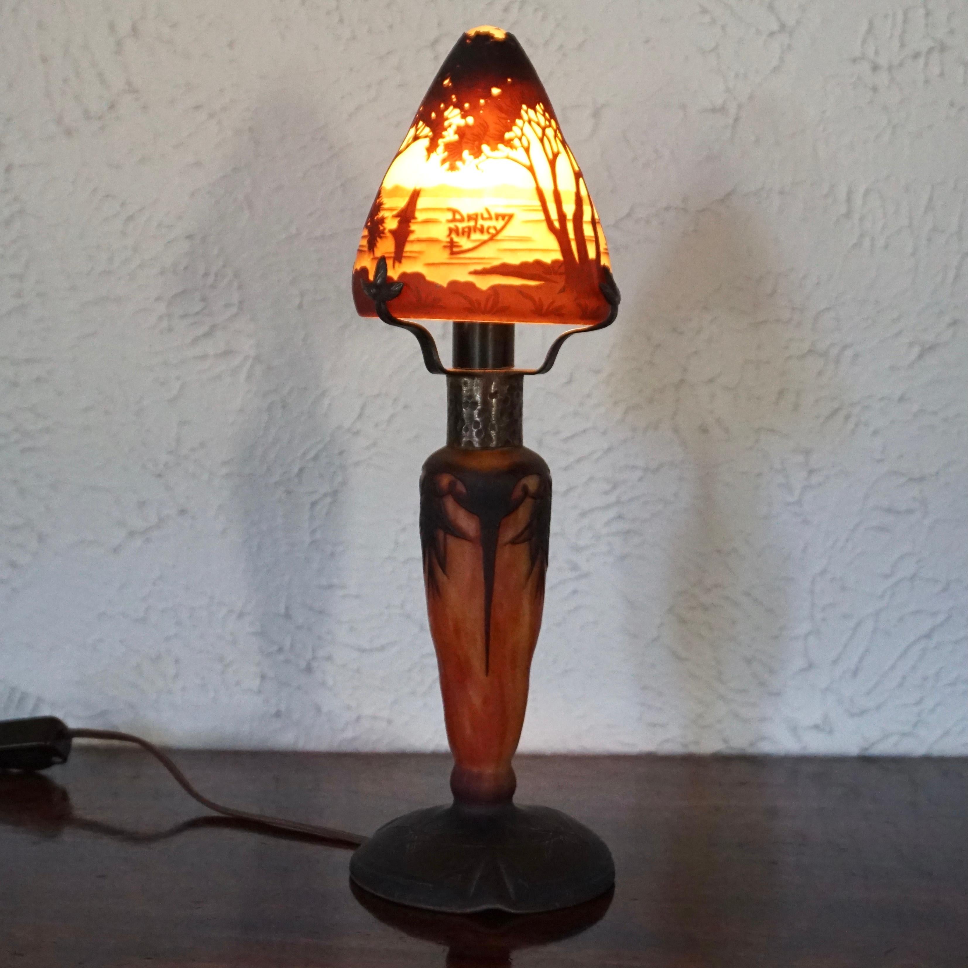 Art Glass Daum nancy Cameo Scenic Table Lamp For Sale