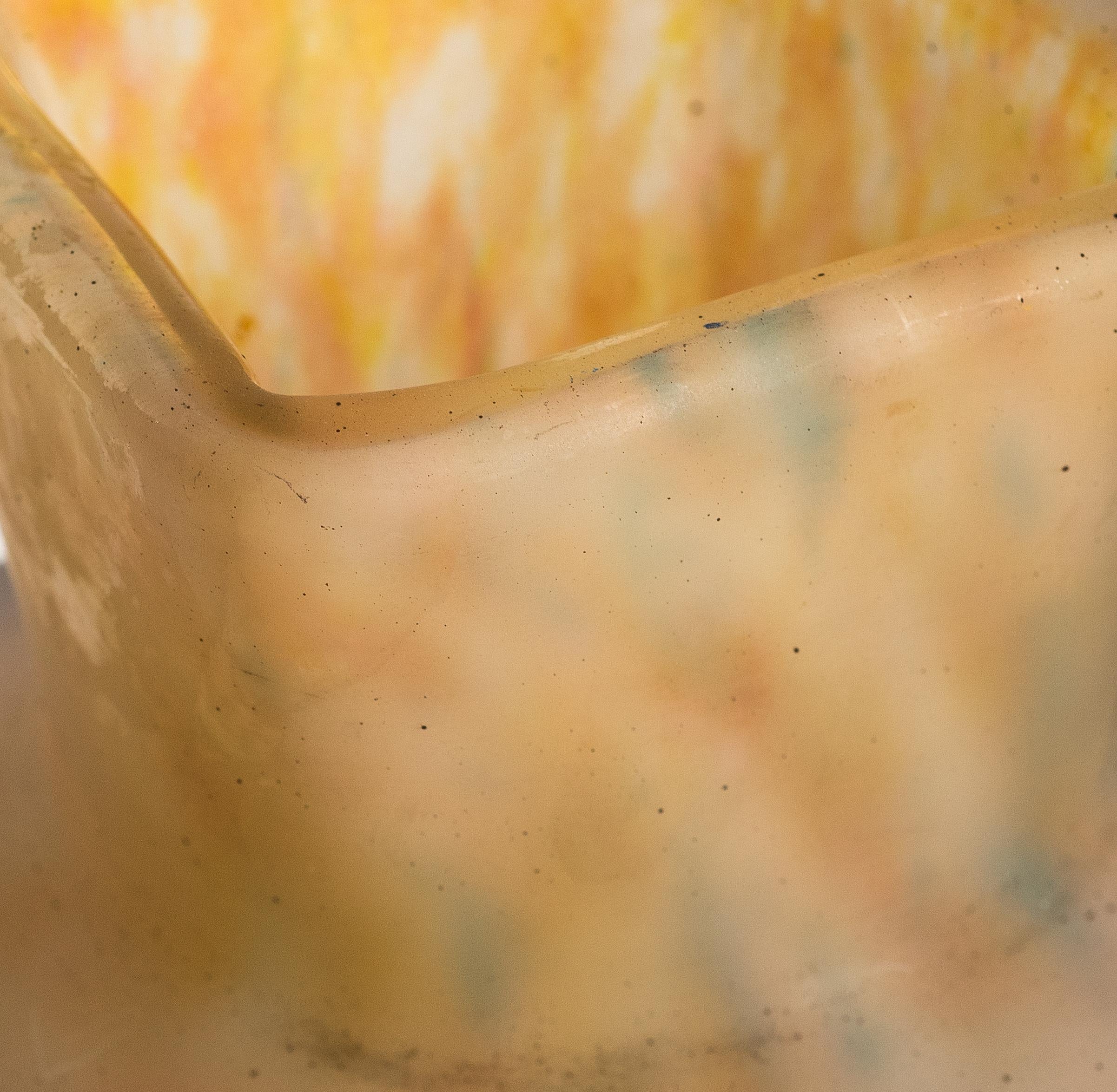 Vetro artistico Vaso in vetro smaltato e decorato internamente Daum Nancy, Francia in vendita
