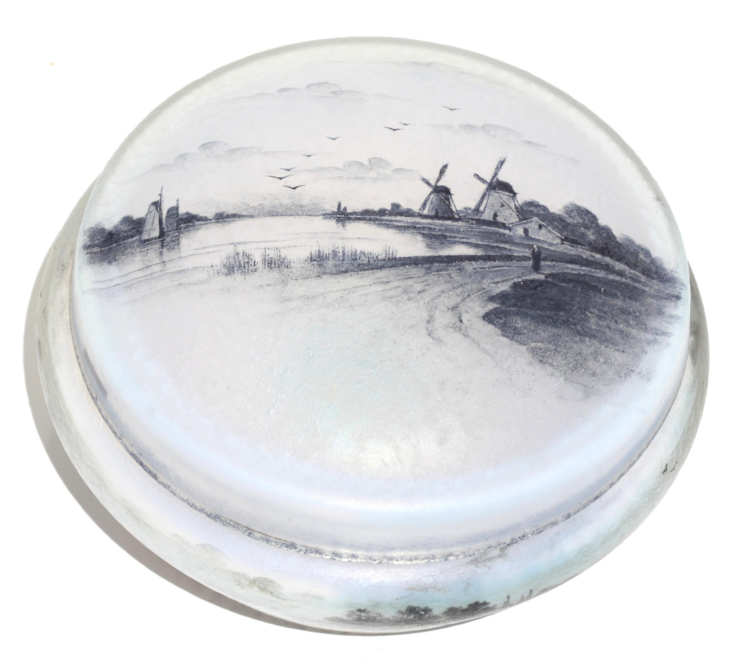 20th Century Daum Nancy Etched and Enamelled Glass Box with Cover, France, circa 1900 For Sale