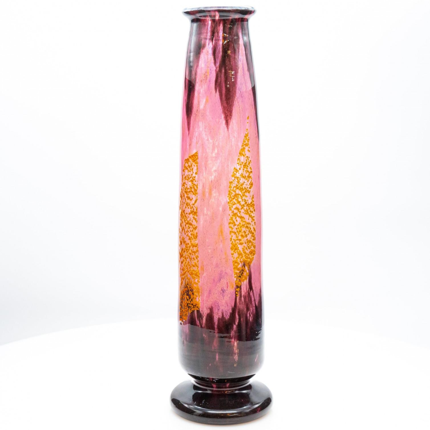 Daum Nancy, Grande Vaso Exquise, Pâte de Verre, Colore rosa, Francia, 1890 In condizioni buone in vendita a Rijssen, NL