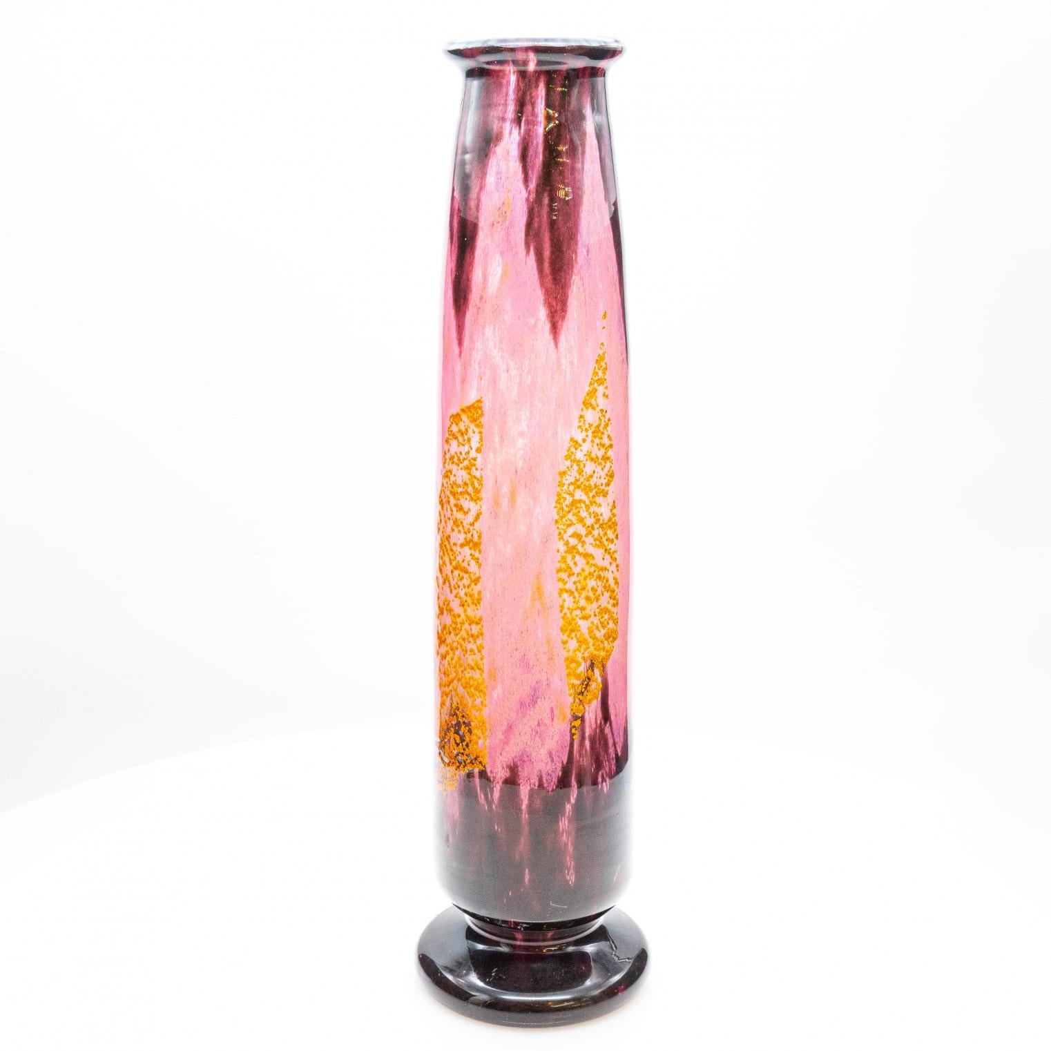 Fine XIX secolo Daum Nancy, Grande Vaso Exquise, Pâte de Verre, Colore rosa, Francia, 1890 in vendita