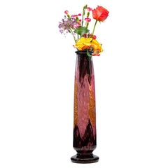 Daum Nancy, grand vase exquis, en pâte de verre, couleur rose, France, 1890