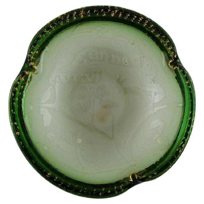 Bol Art Nouveau en verre d'art soufflé à la bouche vert de Daum Nancy, France