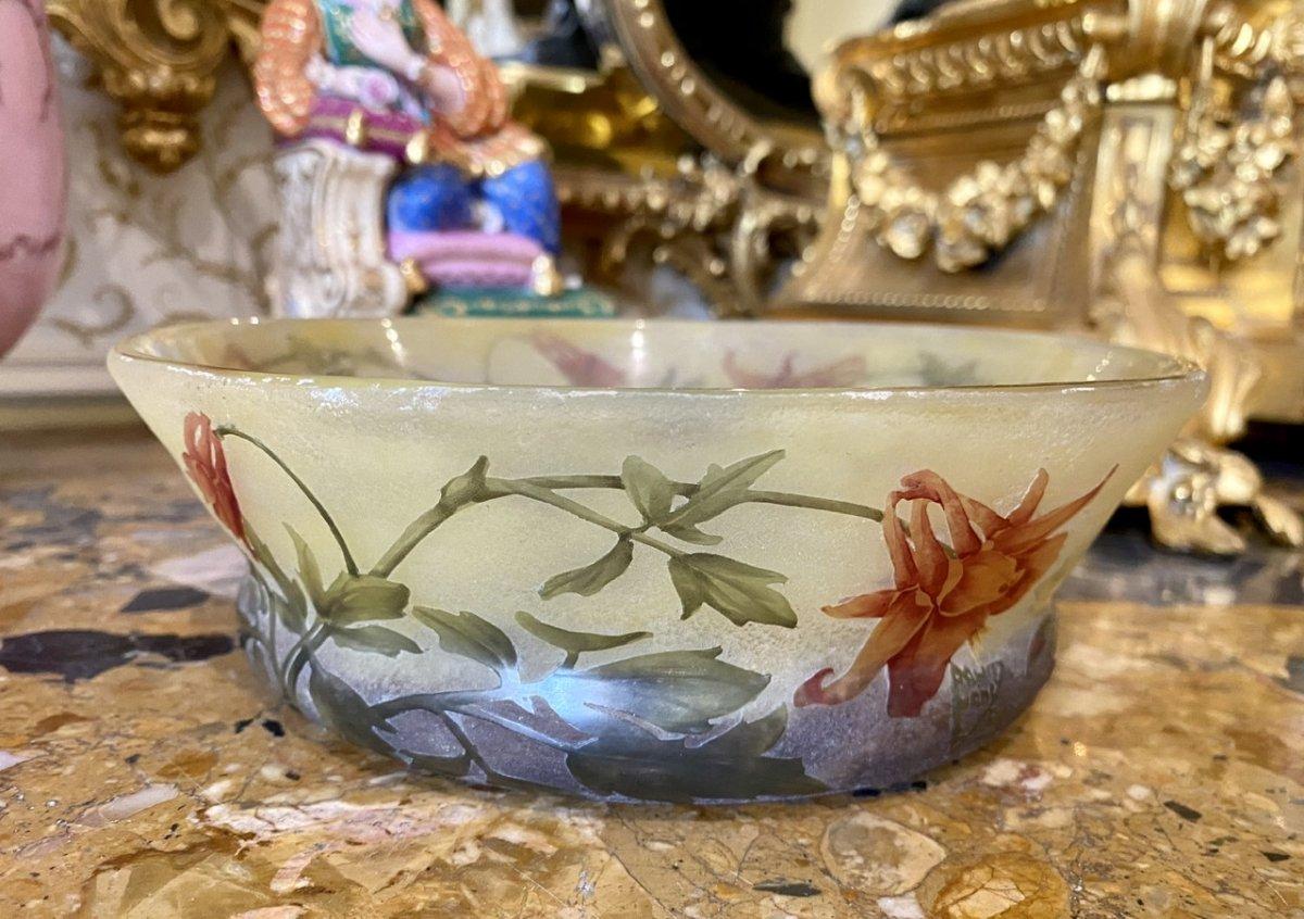 Art Glass Daum Nancy France, Art Nouveau Style Large Cup with Ancolies, 20th Century For Sale