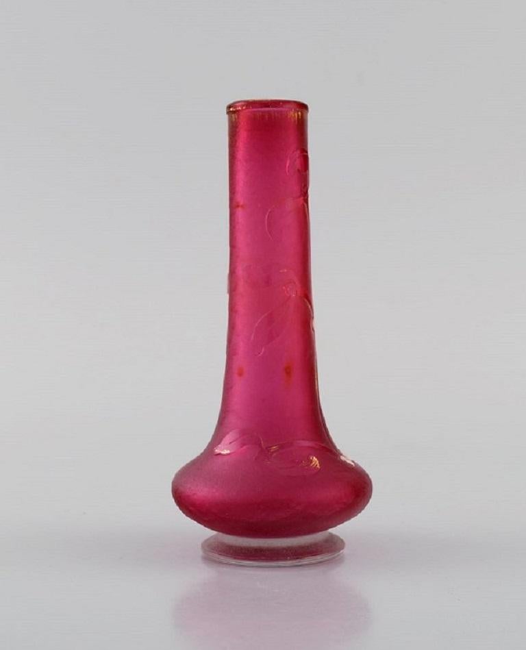 Art nouveau Daum Nancy, France. Vase Art Nouveau en verre d'art soufflé à la bouche rose en vente