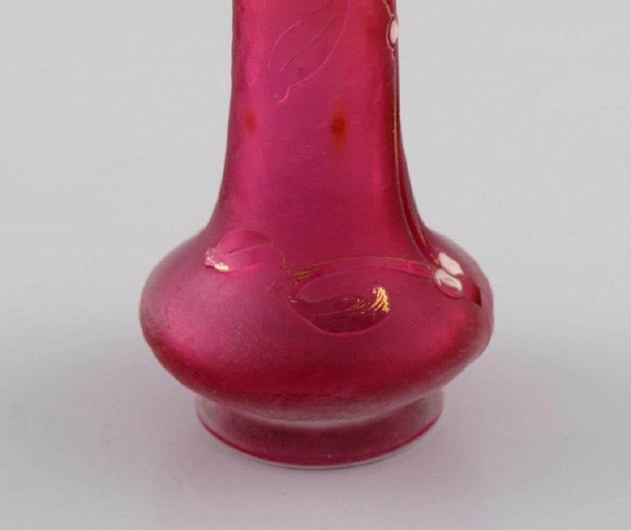 Français Daum Nancy, France. Vase Art Nouveau en verre d'art soufflé à la bouche rose en vente