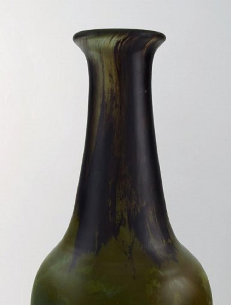 Français Daum Nancy:: France:: Vase Art Déco colossal en verre d'art soufflé à la bouche:: années 1930-1940 en vente