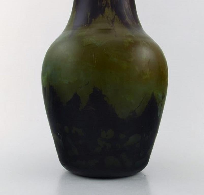 Daum Nancy:: France:: Vase Art Déco colossal en verre d'art soufflé à la bouche:: années 1930-1940 Bon état - En vente à Copenhagen, DK