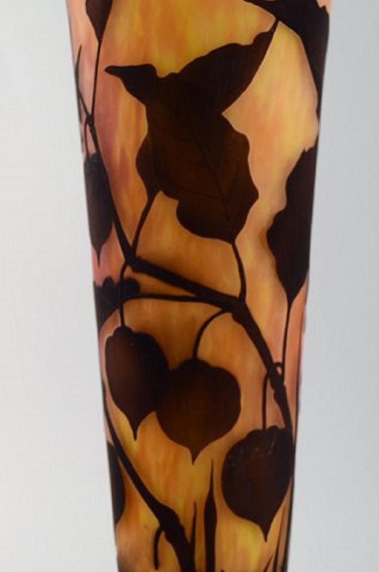 Early 20th Century Daum Nancy, France, Large Vase in Mouth-Blown Art Glass, circa 1920