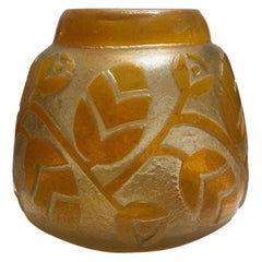 Französische Pâte-de-Verre-Blumenvase mit Säureätzung von Daum Nancy im Art déco-Stil, ca. 1930