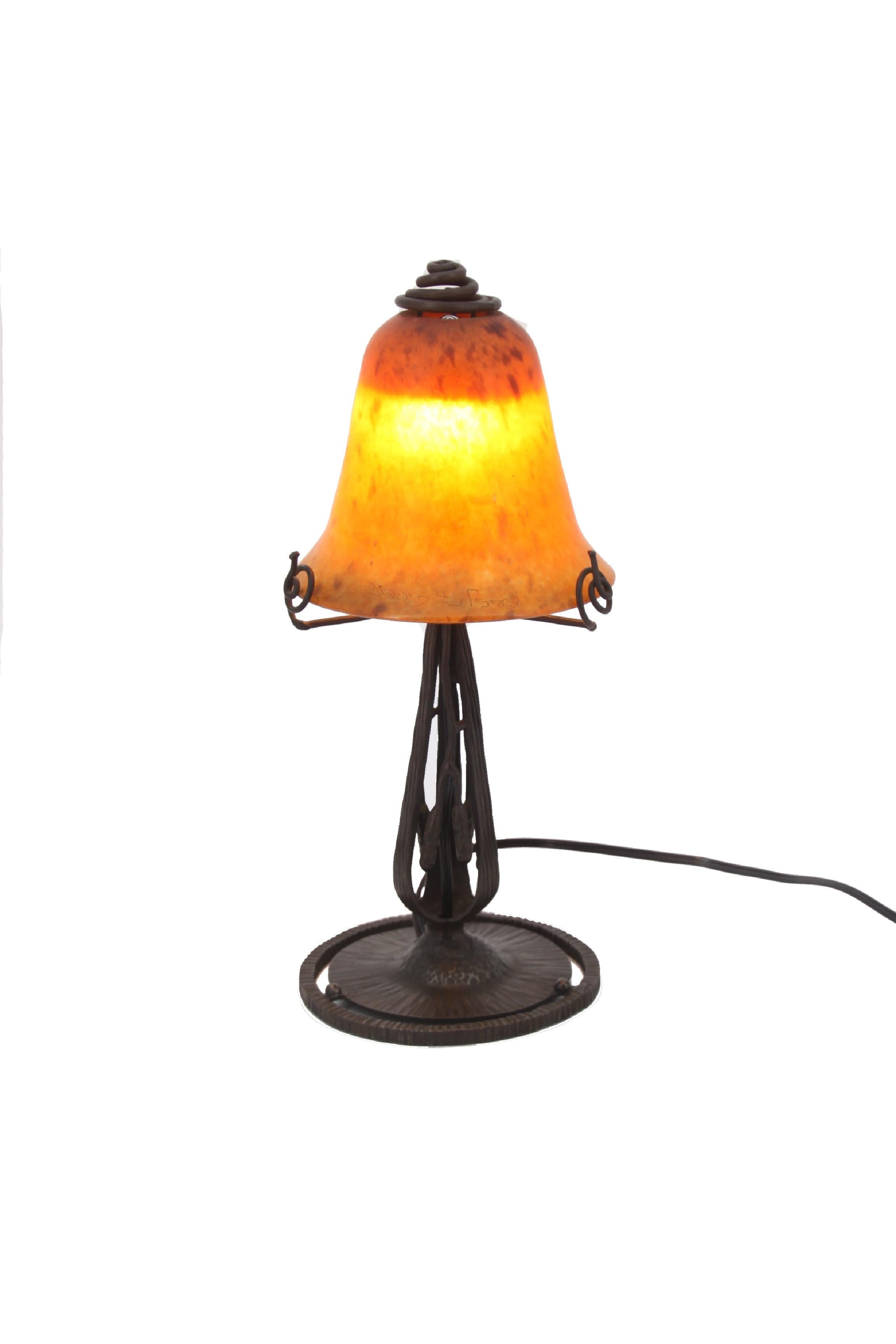 20th Century DAUM  Nancy - French Art Deco table lamp by Andre Delatte