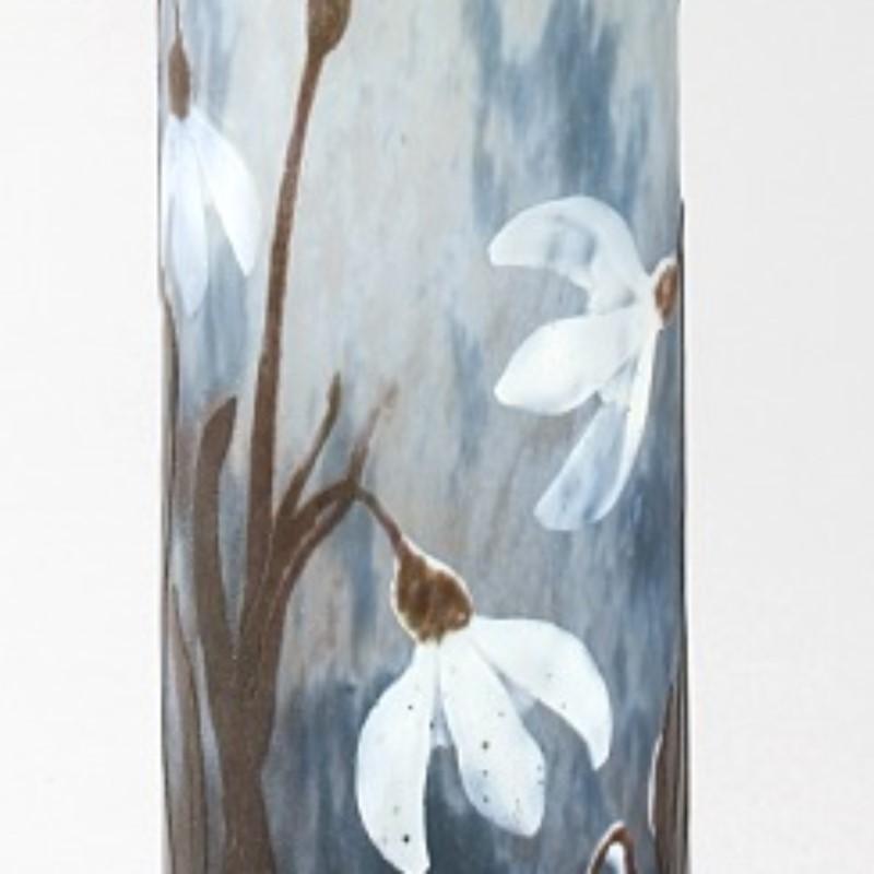snowdrop vase antique