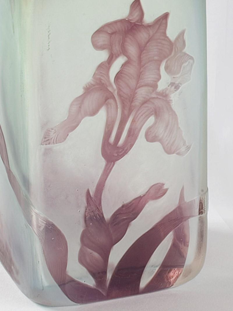 Daum Nancy French Art Nouveau Wheel Carved Cameo Glass Bottle In Excellent Condition In New York, NY