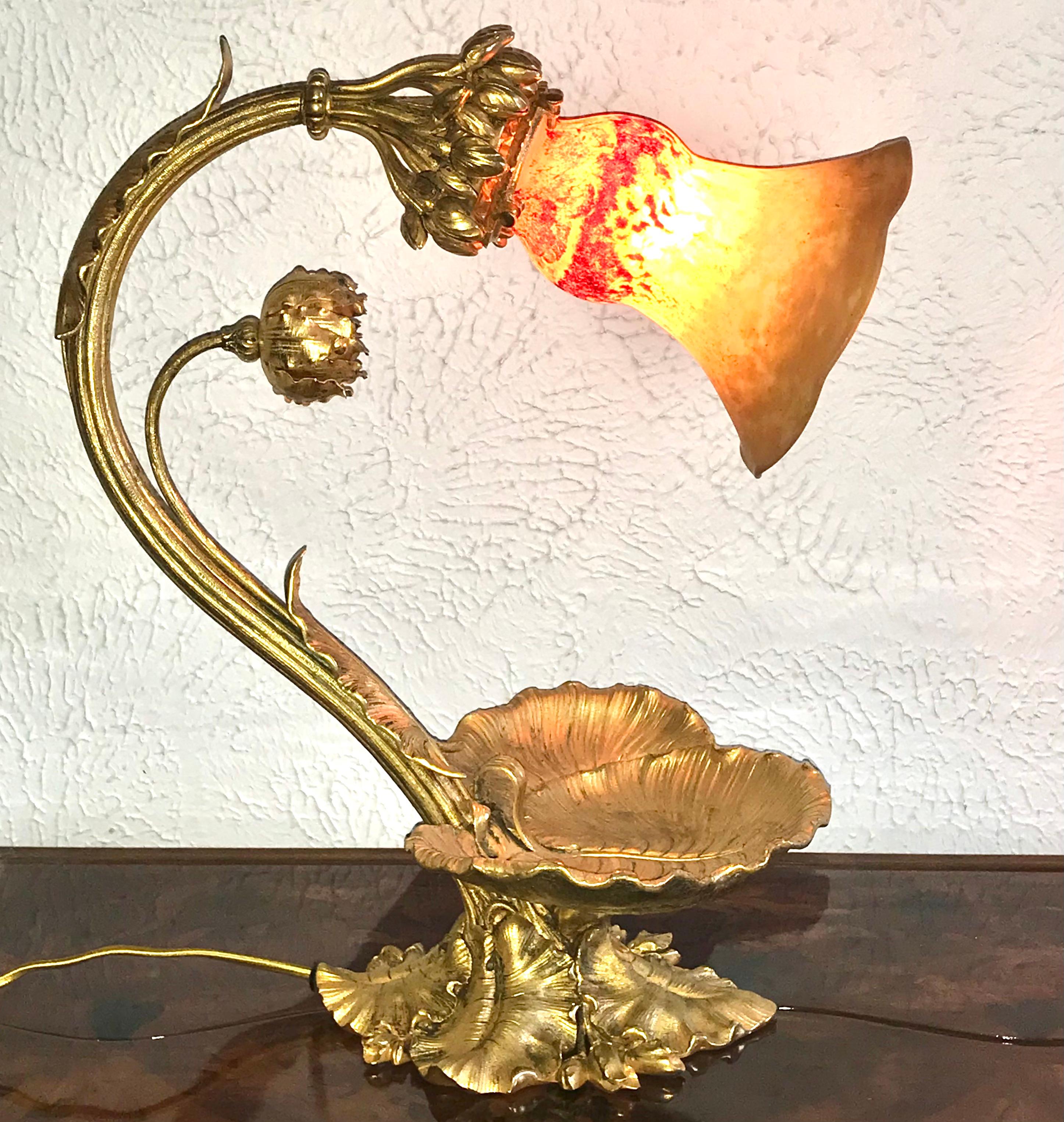 Lampe Art nouveau en bronze doré Daum Nancy en vente 6
