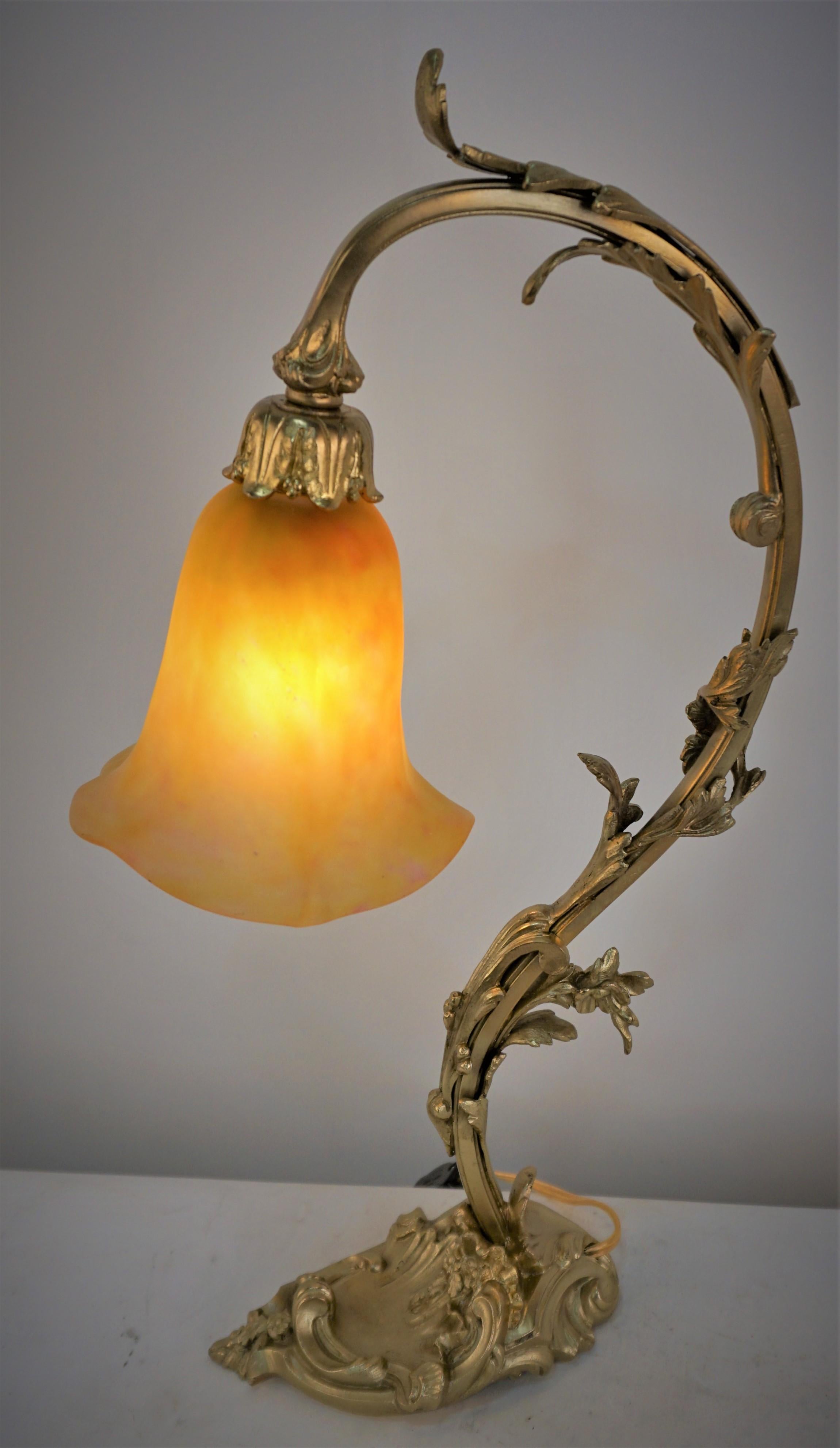 Daum Nancy Glass Art Nouveau Bronze Table Lamp For Sale 4