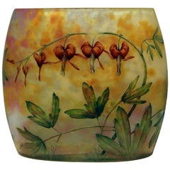 Daum Nancy Vase oreiller en verre Art Nouveau Bleeding-Hearts France Lorrain 1905