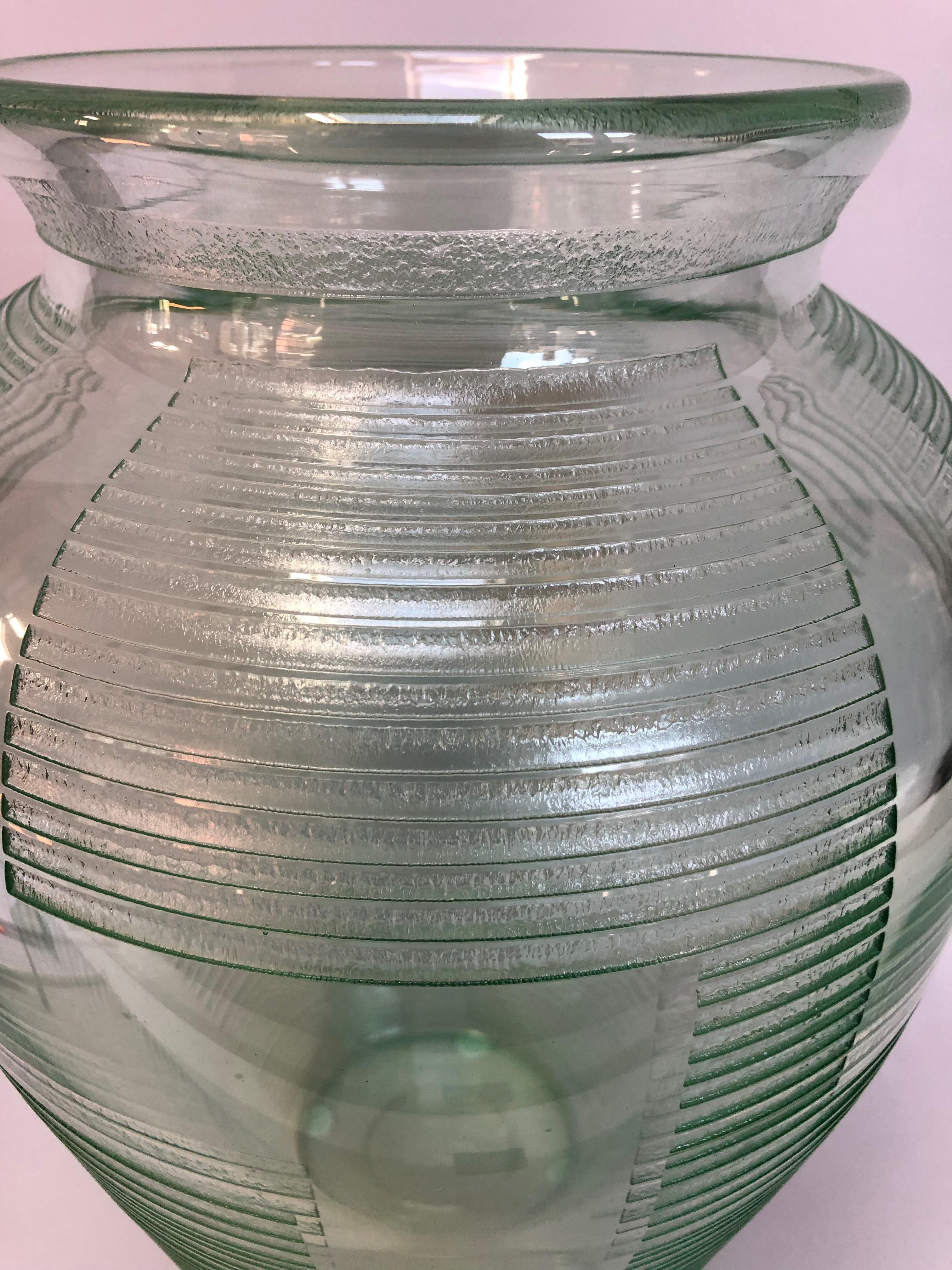 Vase Art Déco vert décoré géométrique Daum Nancy en vente 1