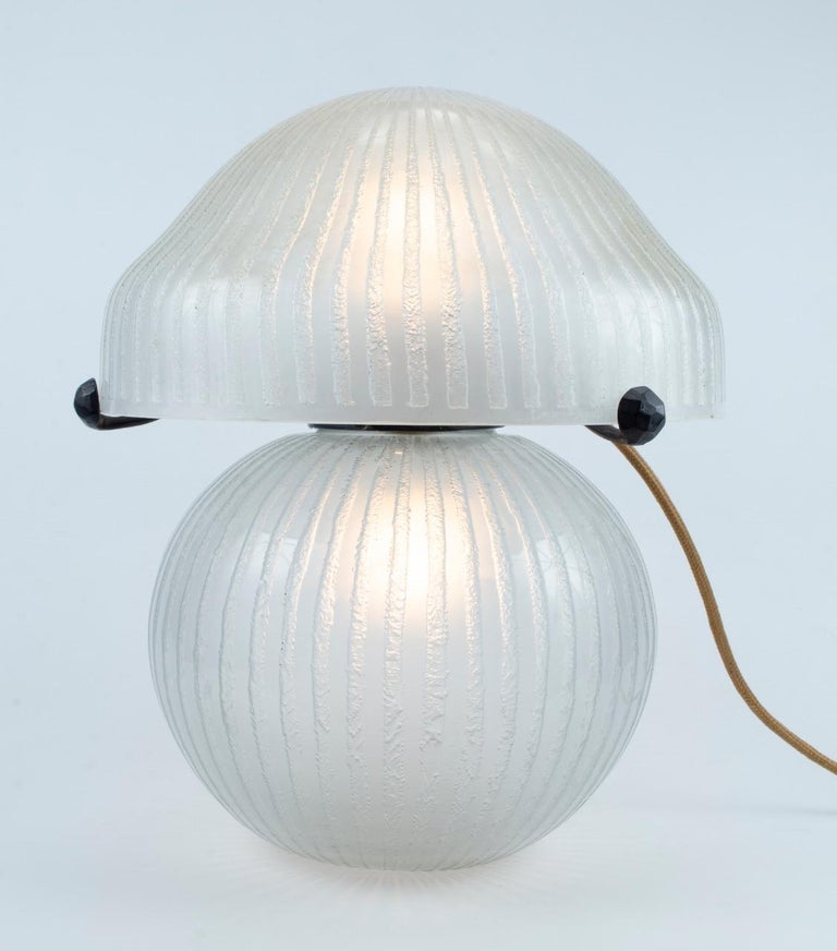 Etched Daum Nancy Lamp For Sale