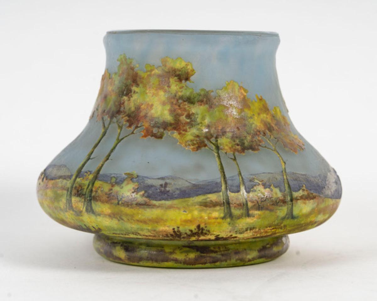 DAUM Nancy, Landscape Vase In Excellent Condition For Sale In SAINT-OUEN-SUR-SEINE, FR