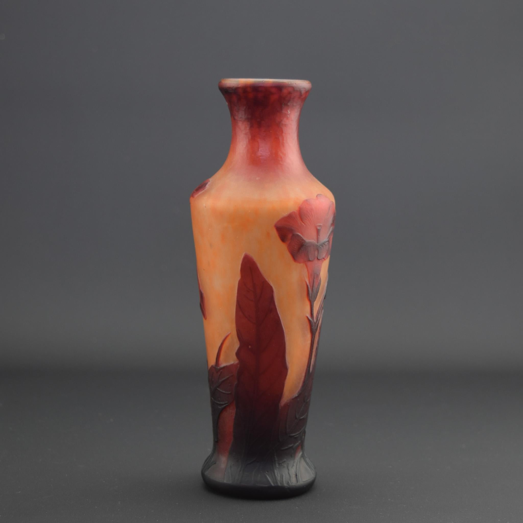 Jarrón de cristal camafeo Daum Nancy Nicotiana C1900 Tallado en venta