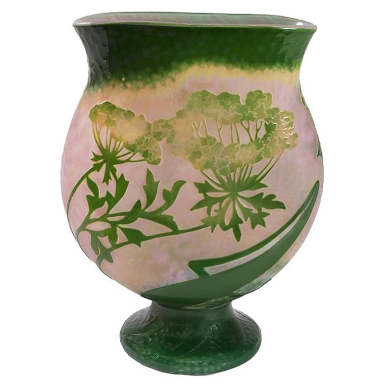 Daum Nancy "Ombelle" Cameo Glass Vase