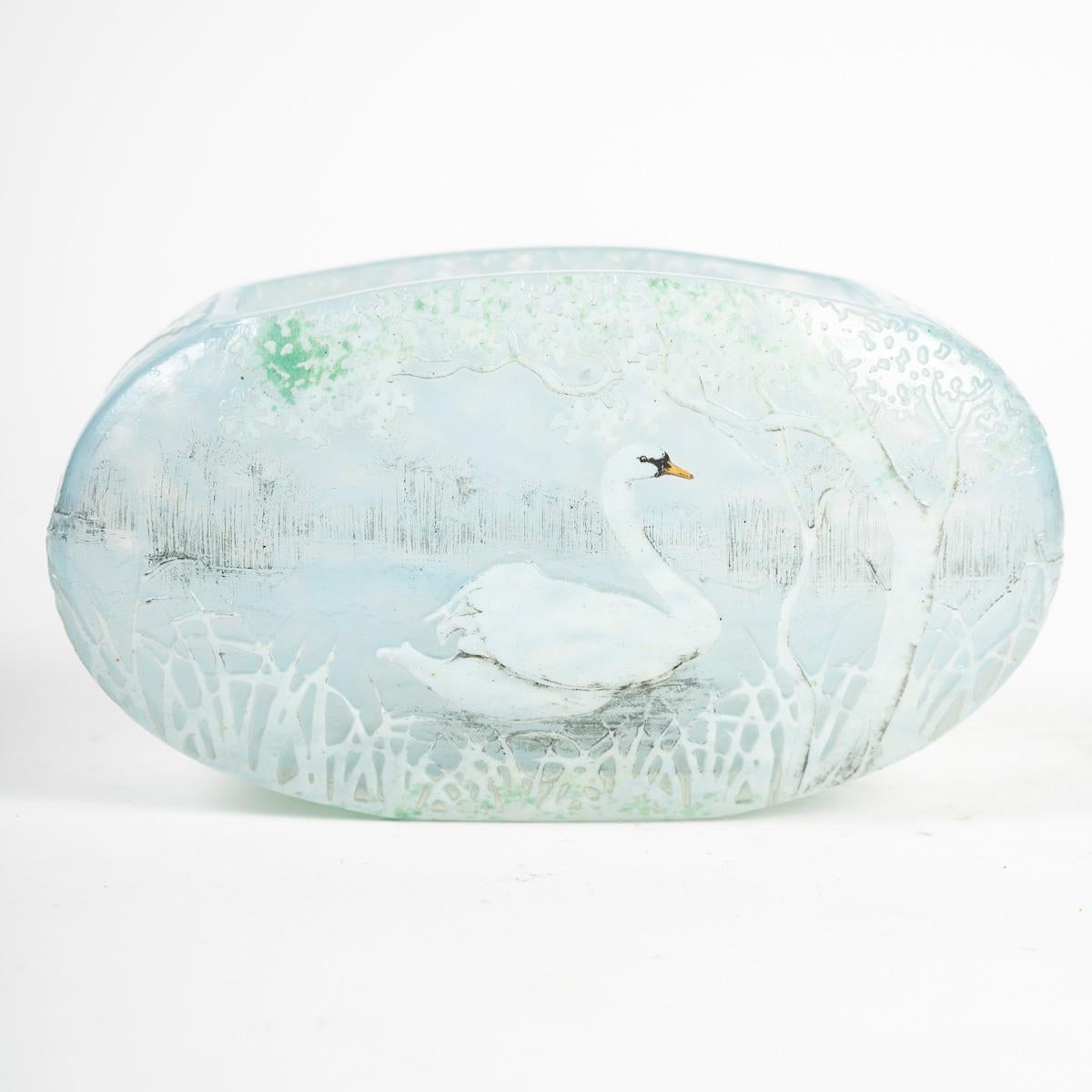 French Daum Nancy - Rare Jardinière-shaped Vase With Swan Decor, Art Nouveau Glass For Sale