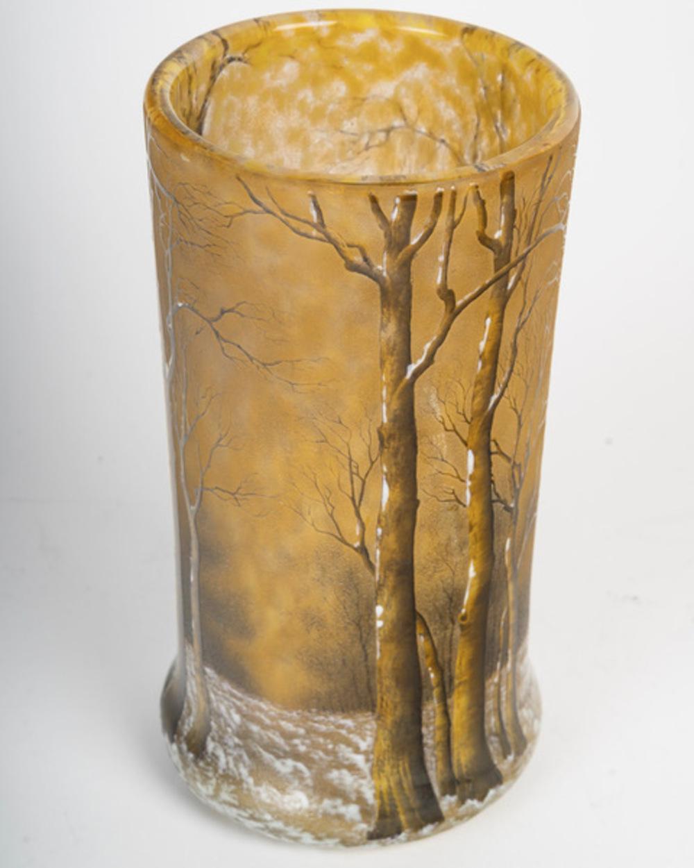 Daum Nancy: “Trees Under the Snow” vase In Excellent Condition For Sale In SAINT-OUEN-SUR-SEINE, FR