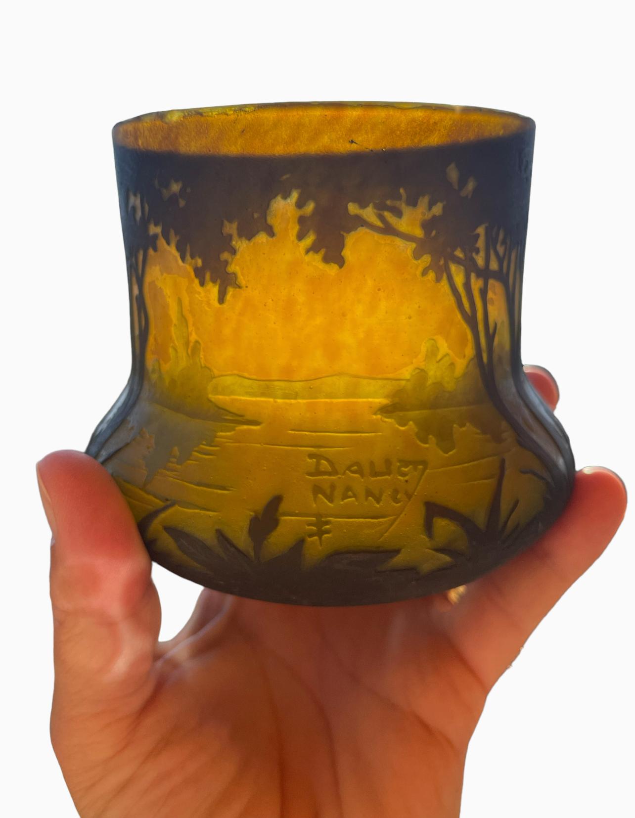 Daum Nancy - Vase With Lake Decor For Sale 7