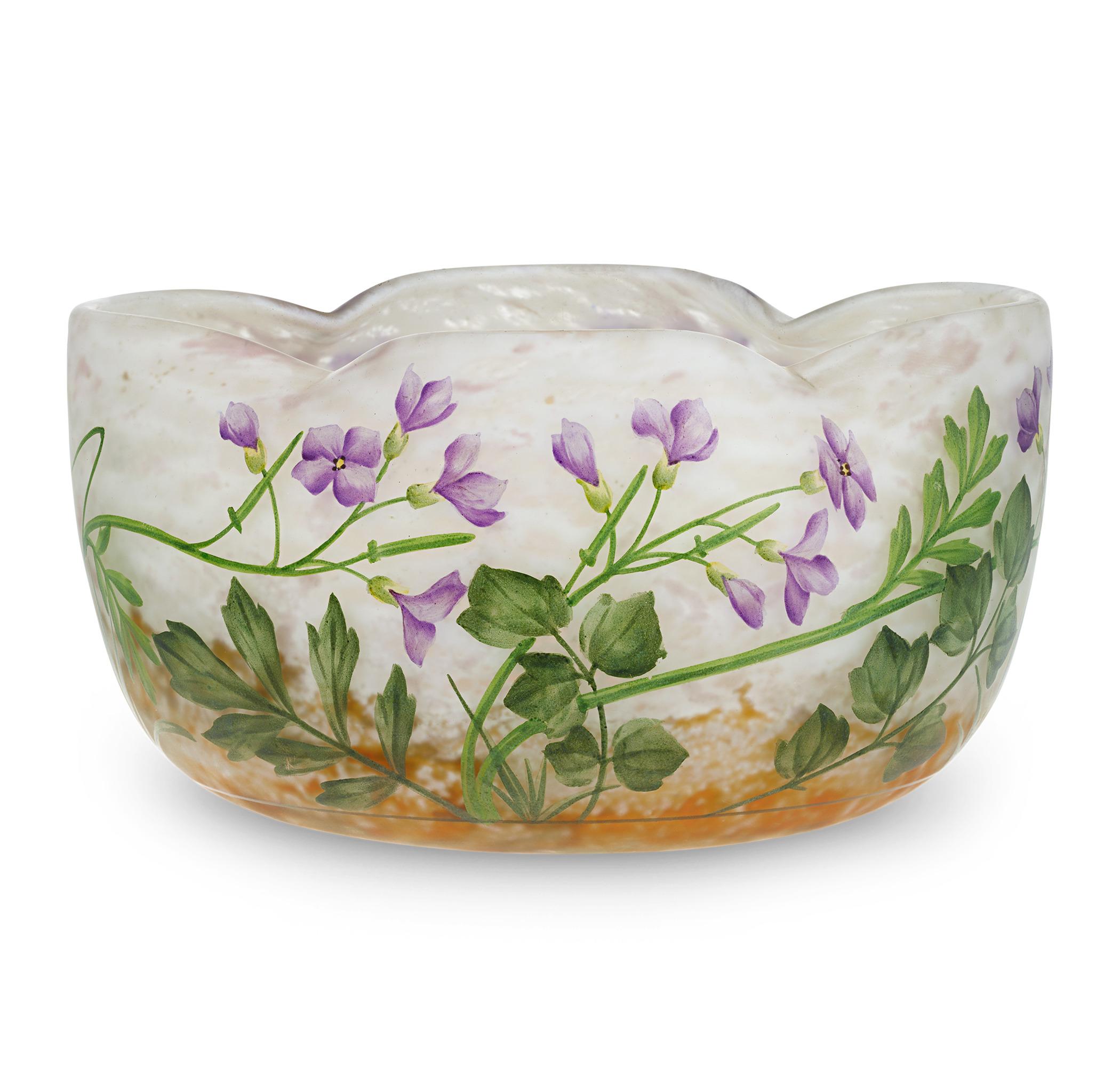 Daum Nancy Bol violet Excellent état - En vente à New Orleans, LA
