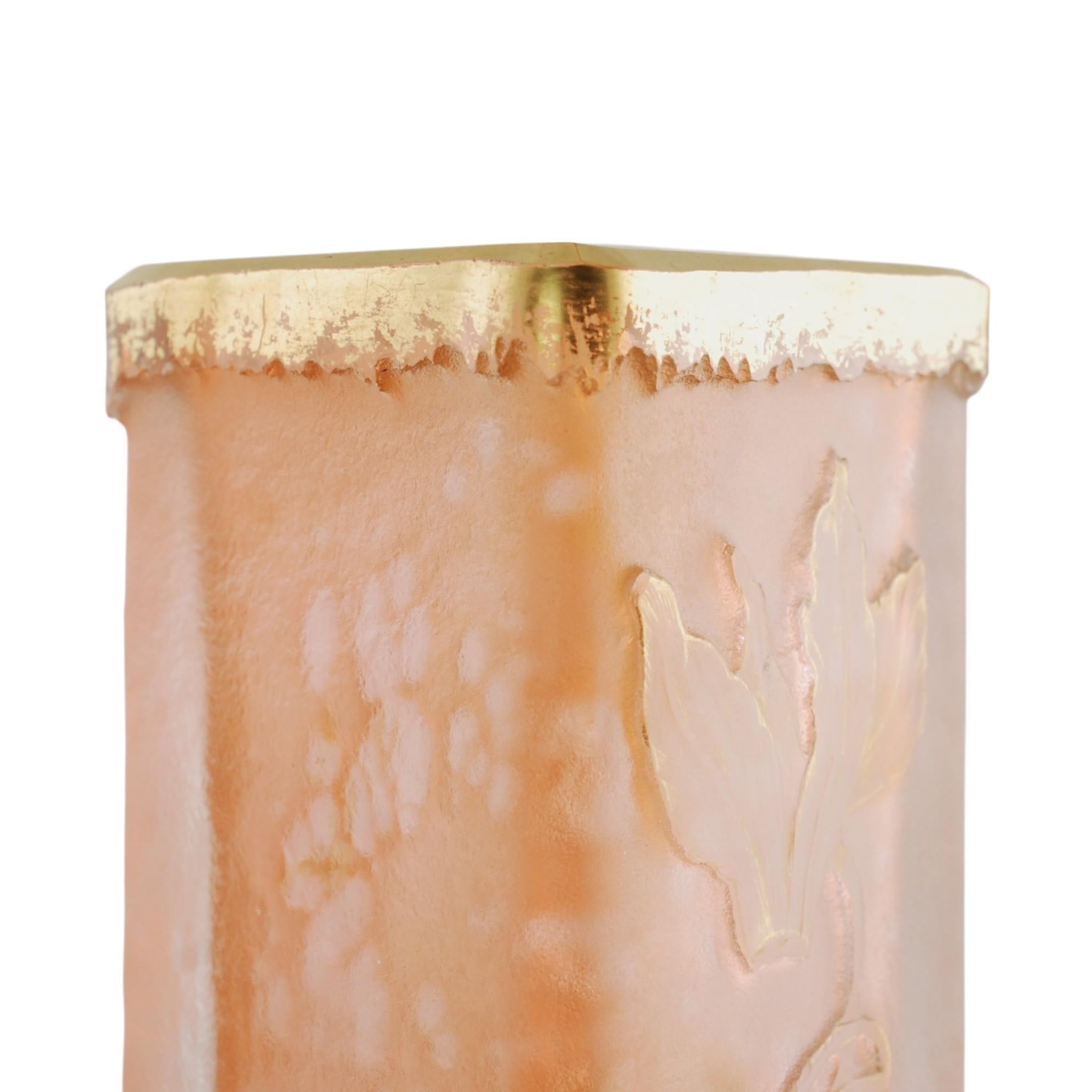 Jarrón Vaso Daum Nancy Tallado a Rueda con Motivo de Ciclamen en venta 3