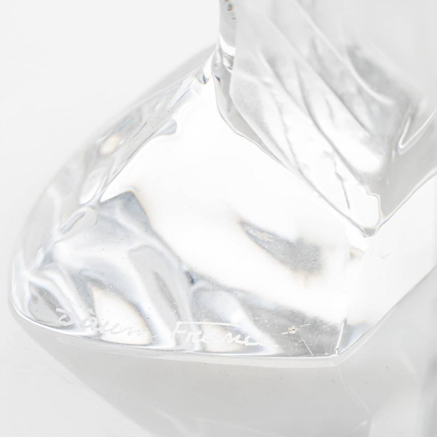 Altro Scultura di aquila in cristallo trasparente Daum Orange Pate de Verre, Francia in vendita