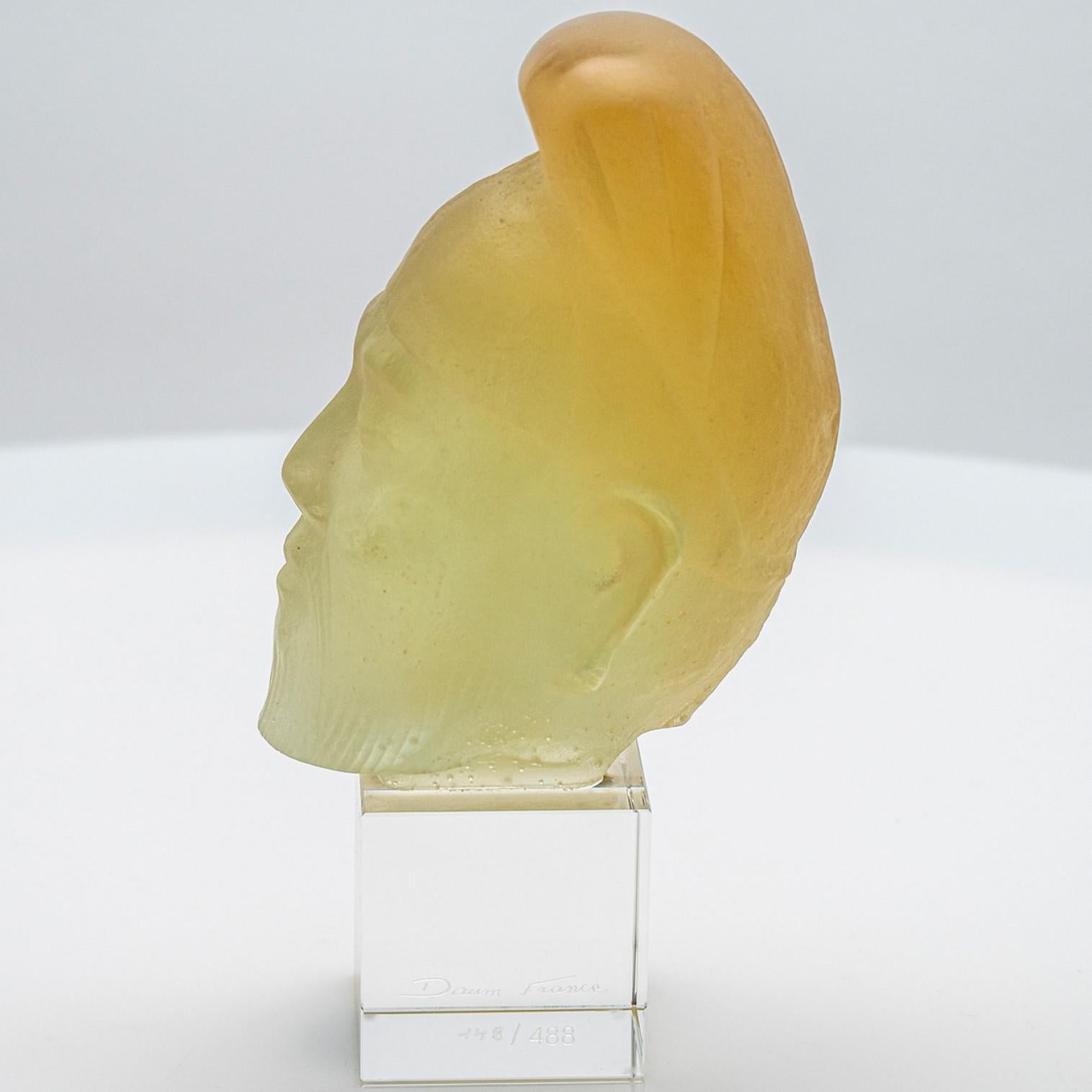 Daum Pate de Verre Sage Taoiste Skulptur, Frankreich im Zustand „Gut“ im Angebot in Rijssen, NL