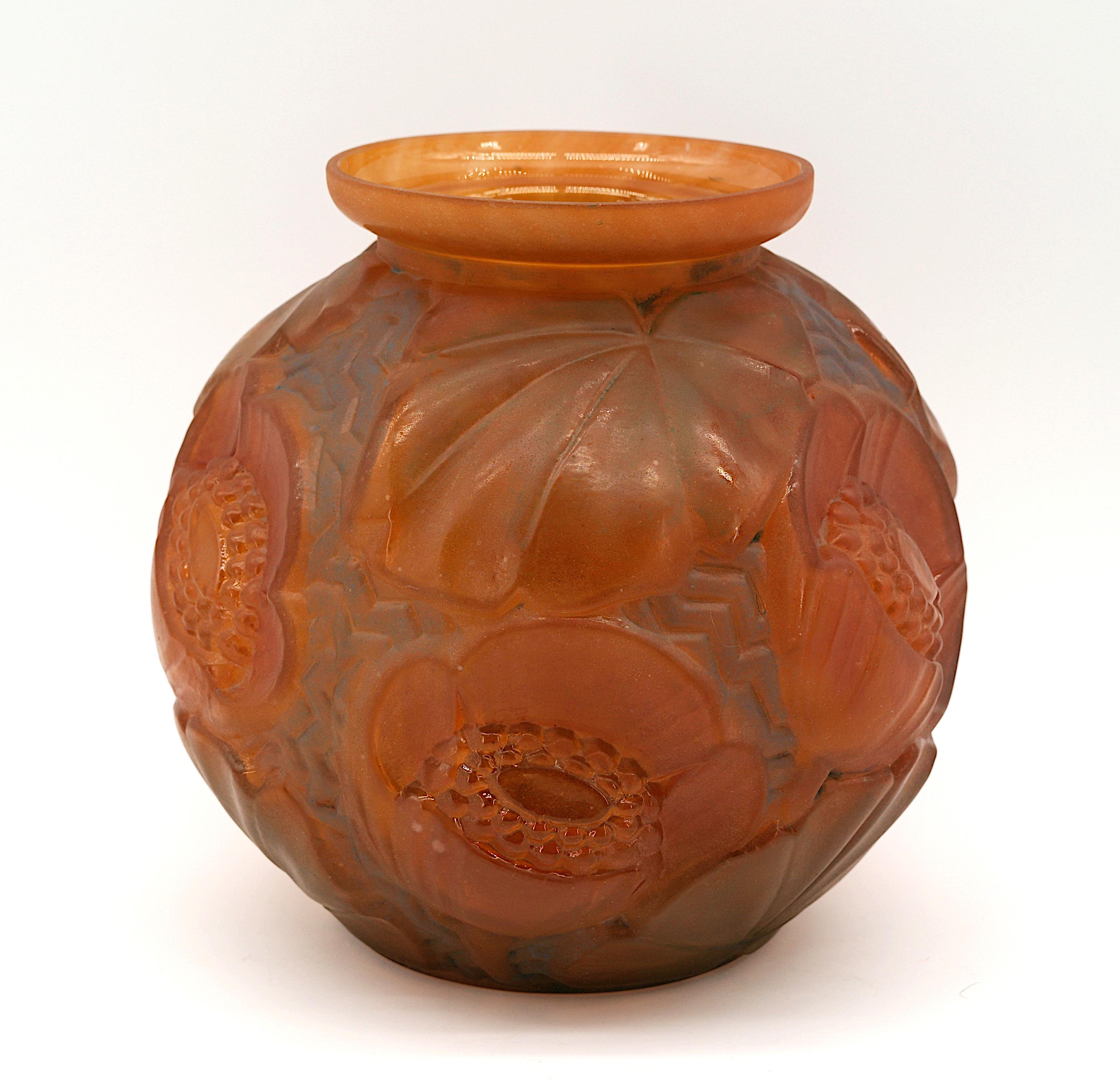Patinated DAUM Pierre d'AVESN Large French Art Deco Floral Vase, Early 1930s For Sale