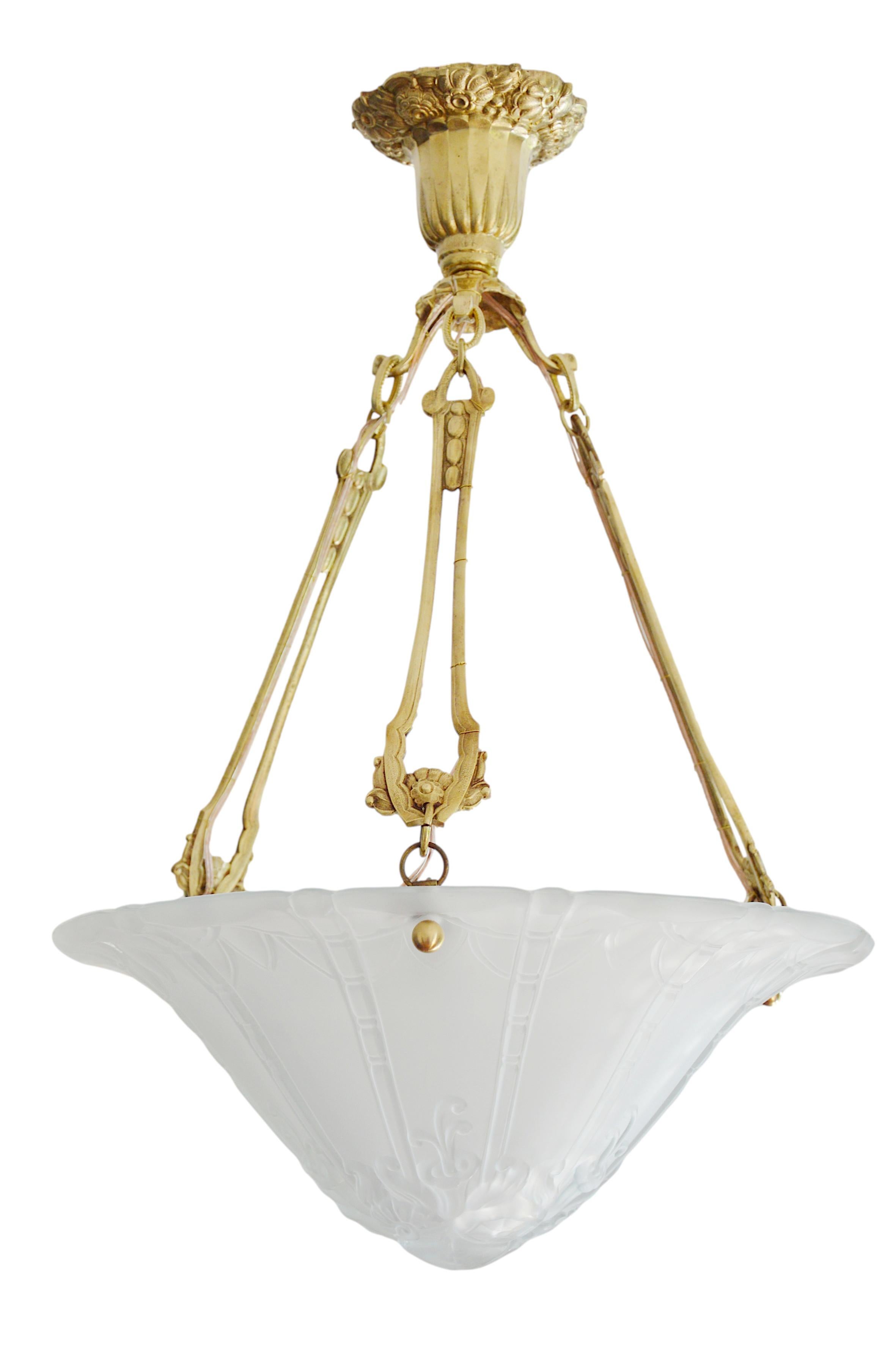 Mid-20th Century DAUM Pierre d'AVESN Large French Art Deco Pendant Chandelier, Early 1930s