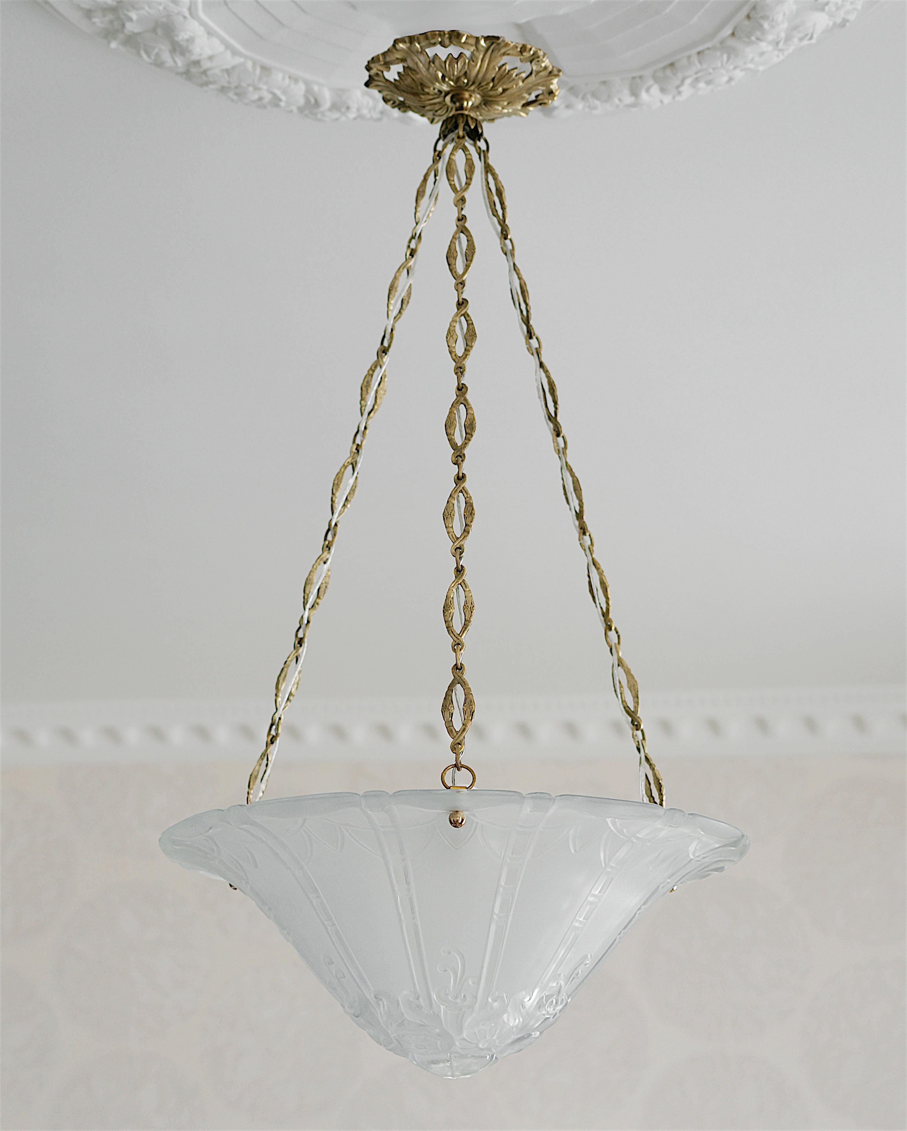 Mid-20th Century Daum Pierre D'Avesn Large French Art Deco Pendant Chandelier, Early 1930s For Sale