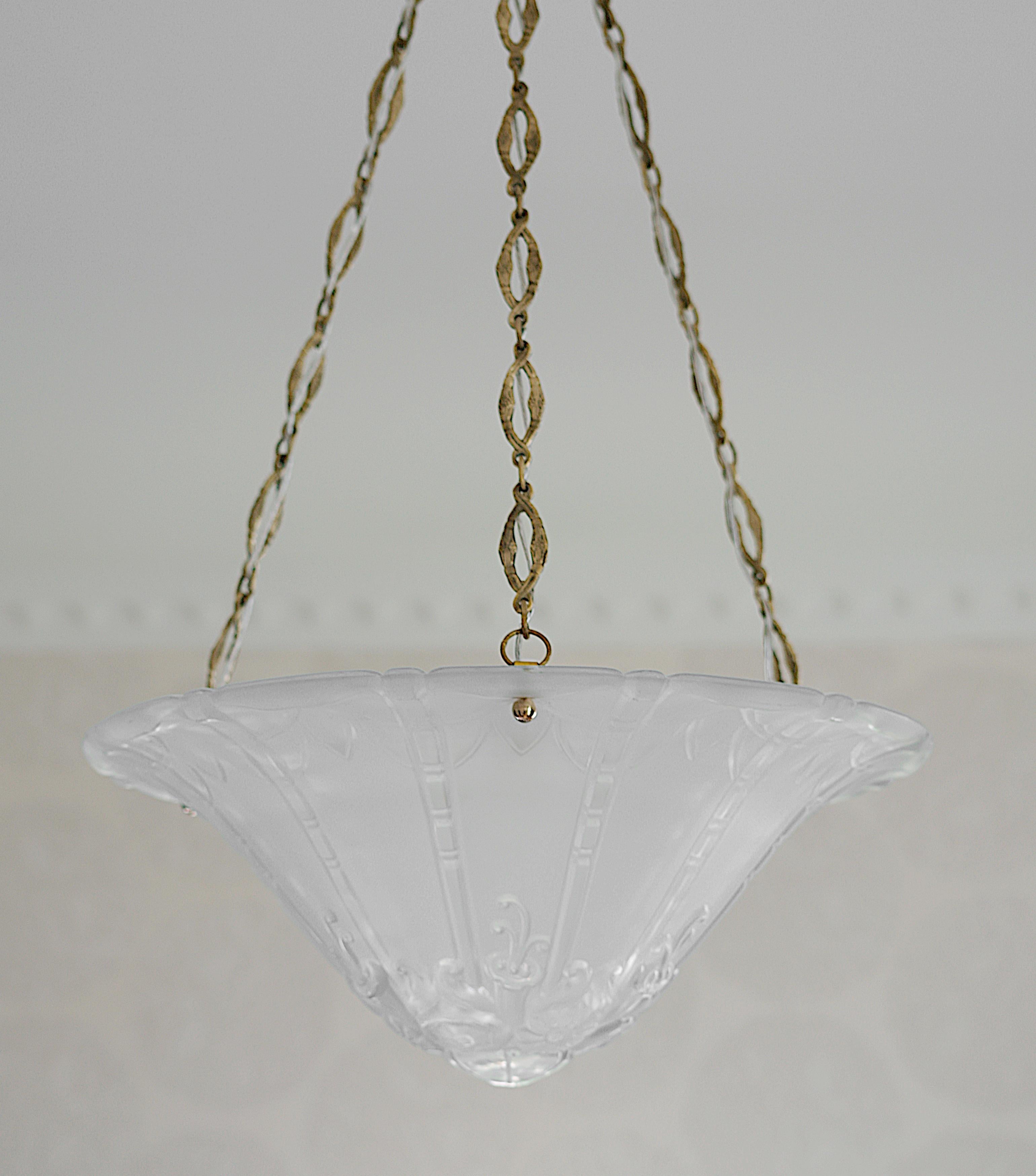 Großer französischer Art-déco-Kronleuchter von Daum Pierre D'Avesn, Anfang der 1930er Jahre (Mitte des 20. Jahrhunderts)
