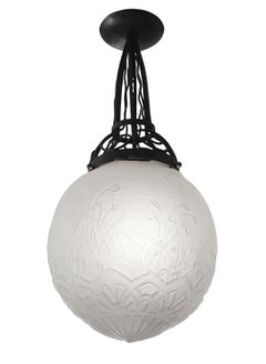 Pierre D'Avesn Raro grande lampadario a sospensione Art Deco a forma di pesce, 1920