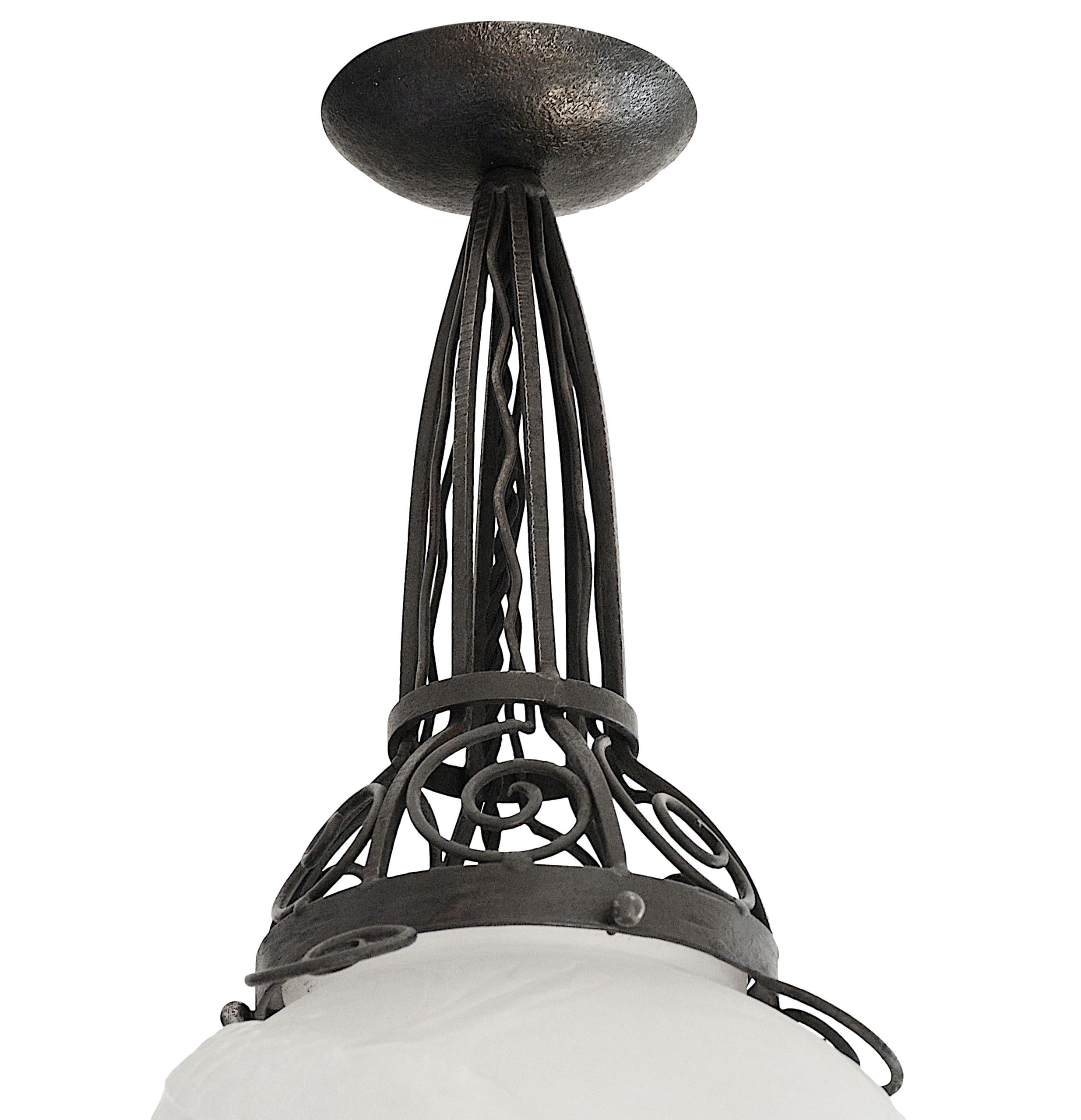 Daum Pierre D'Avesn Rare Large Art Deco Fish Pendant Chandelier, 1920 For Sale 5