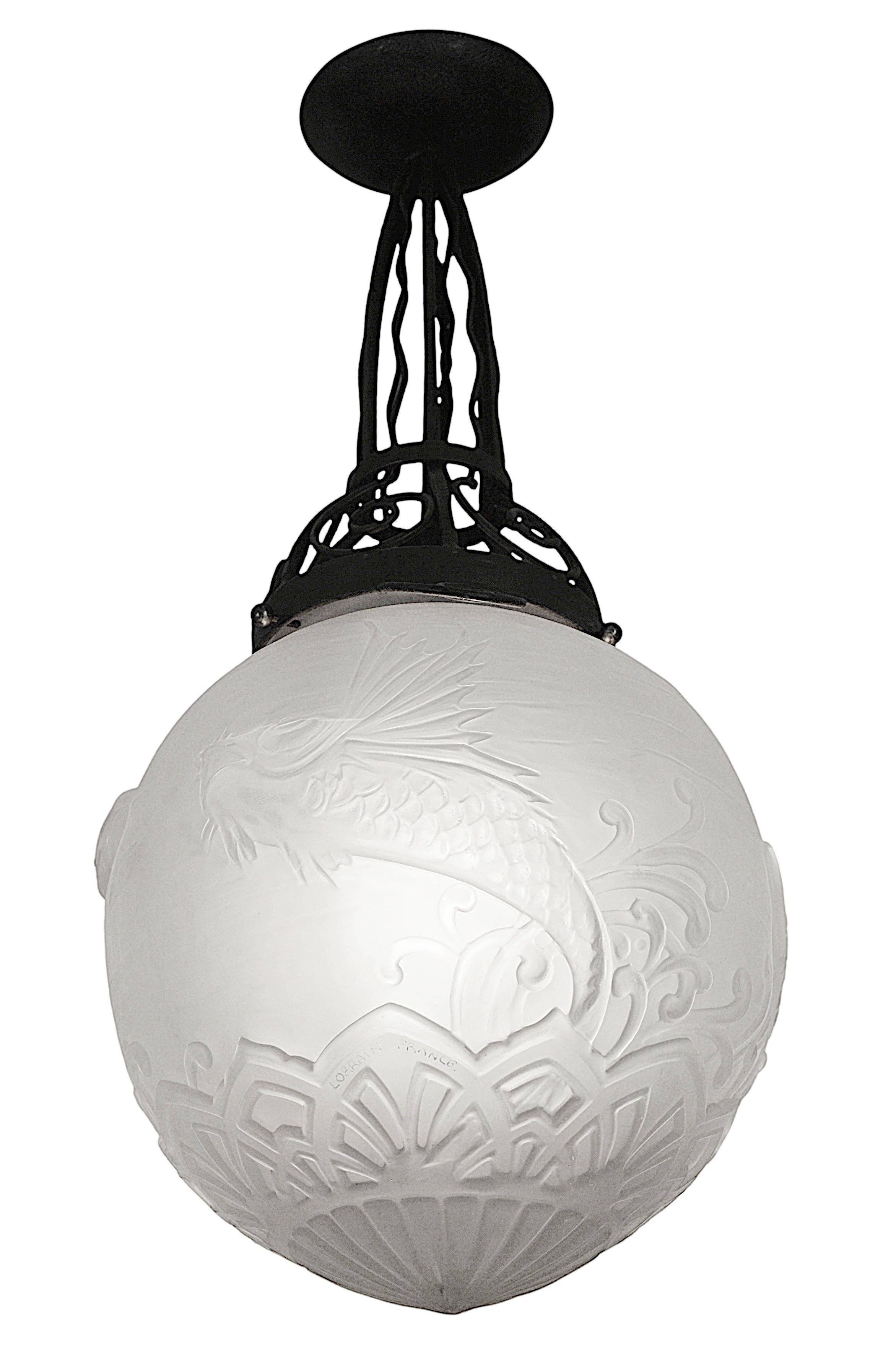 Daum Pierre D'Avesn Rare Large Art Deco Fish Pendant Chandelier, 1920 For Sale 1