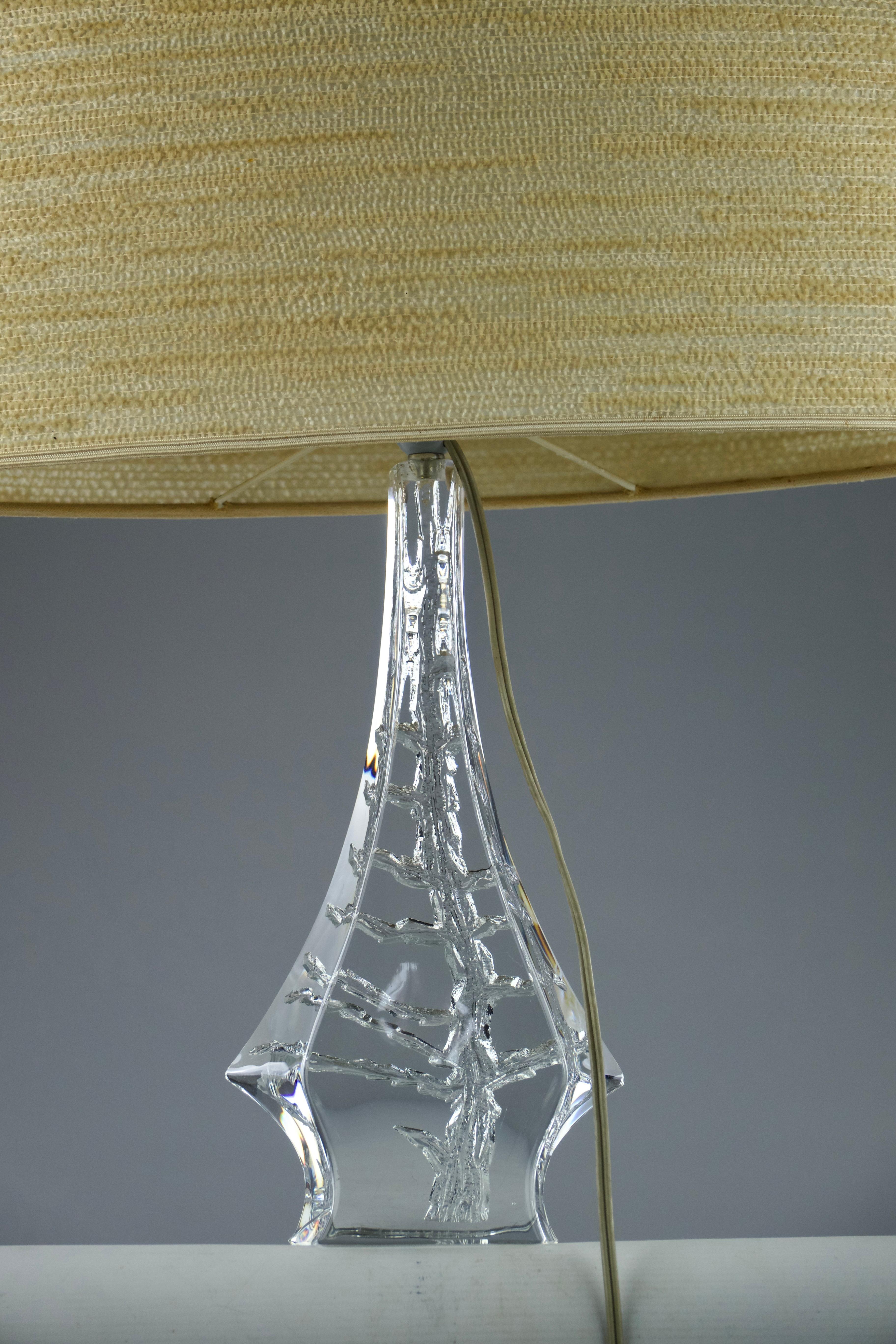 Mid-Century Modern Daum, Pine Tree Crystal Table Lamp, France 1970s For Sale