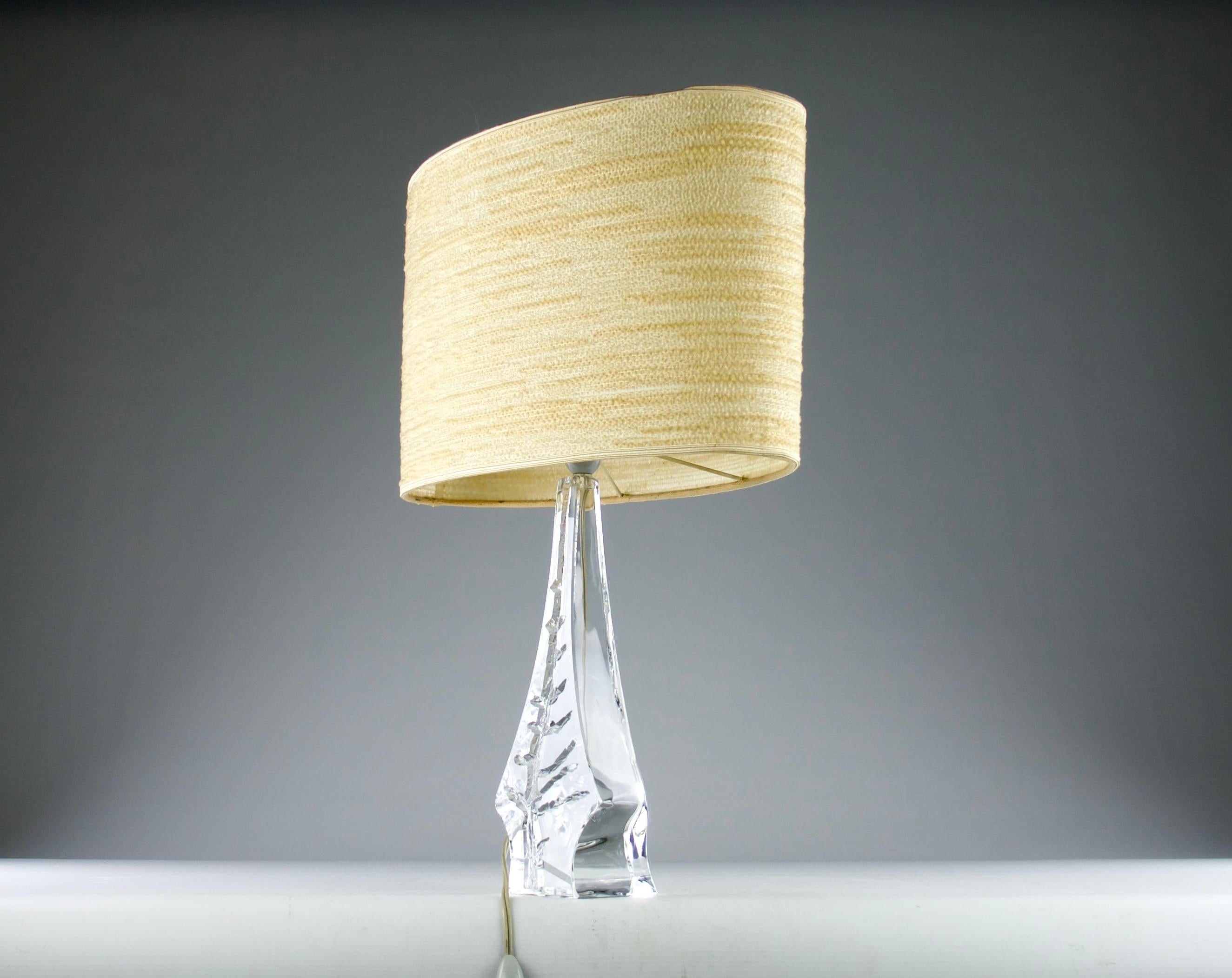 Daum, Pine Tree Crystal Table Lamp, France 1970s For Sale 1