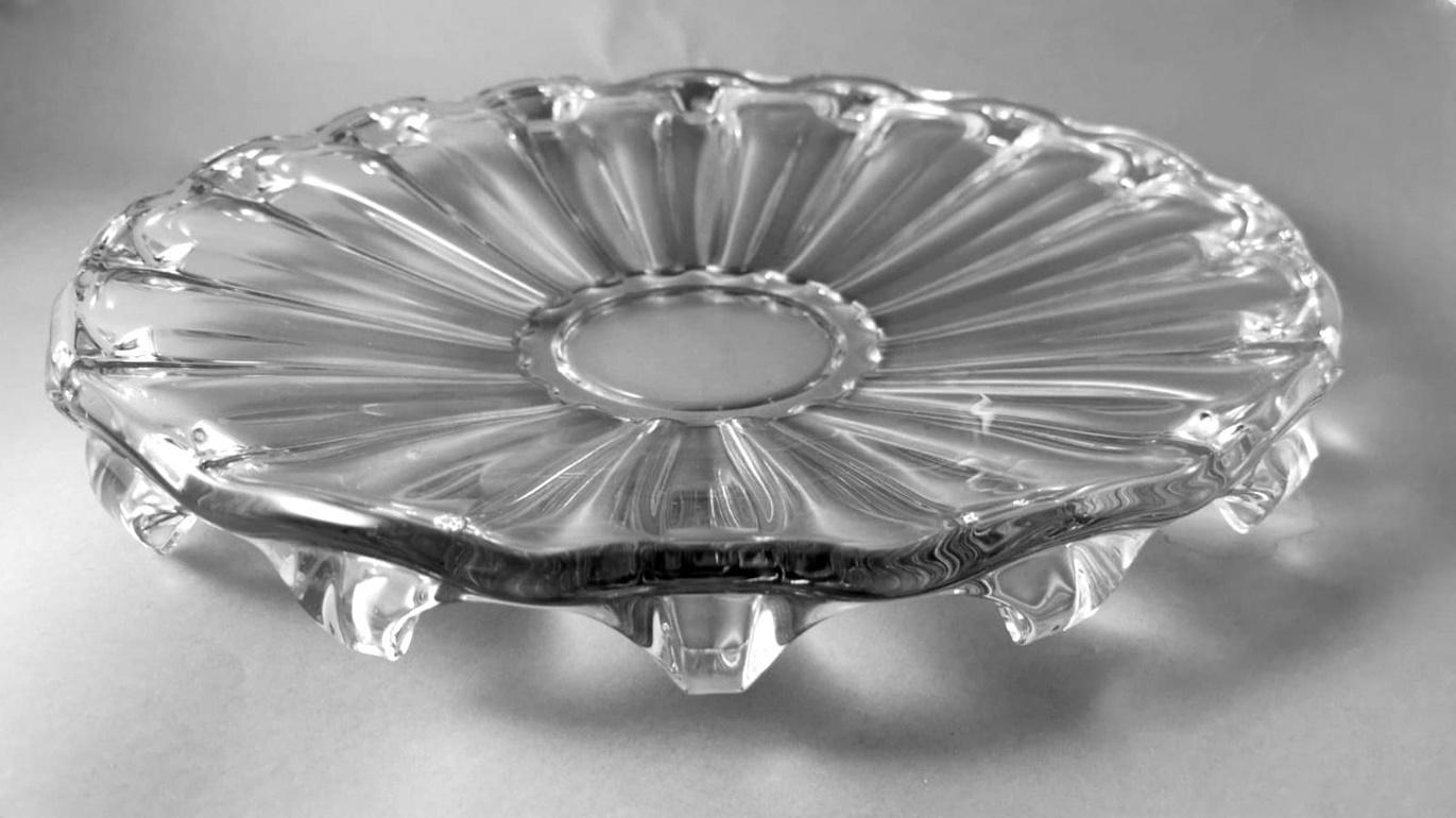 Mid-Century Modern Daum Round French Crystal Table Centerpiece For Sale