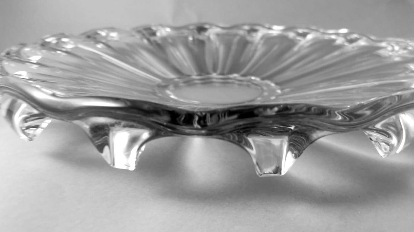 Runder französischer Kristall-Tisch-Tafelaufsatz von Daum (Französisch) im Angebot