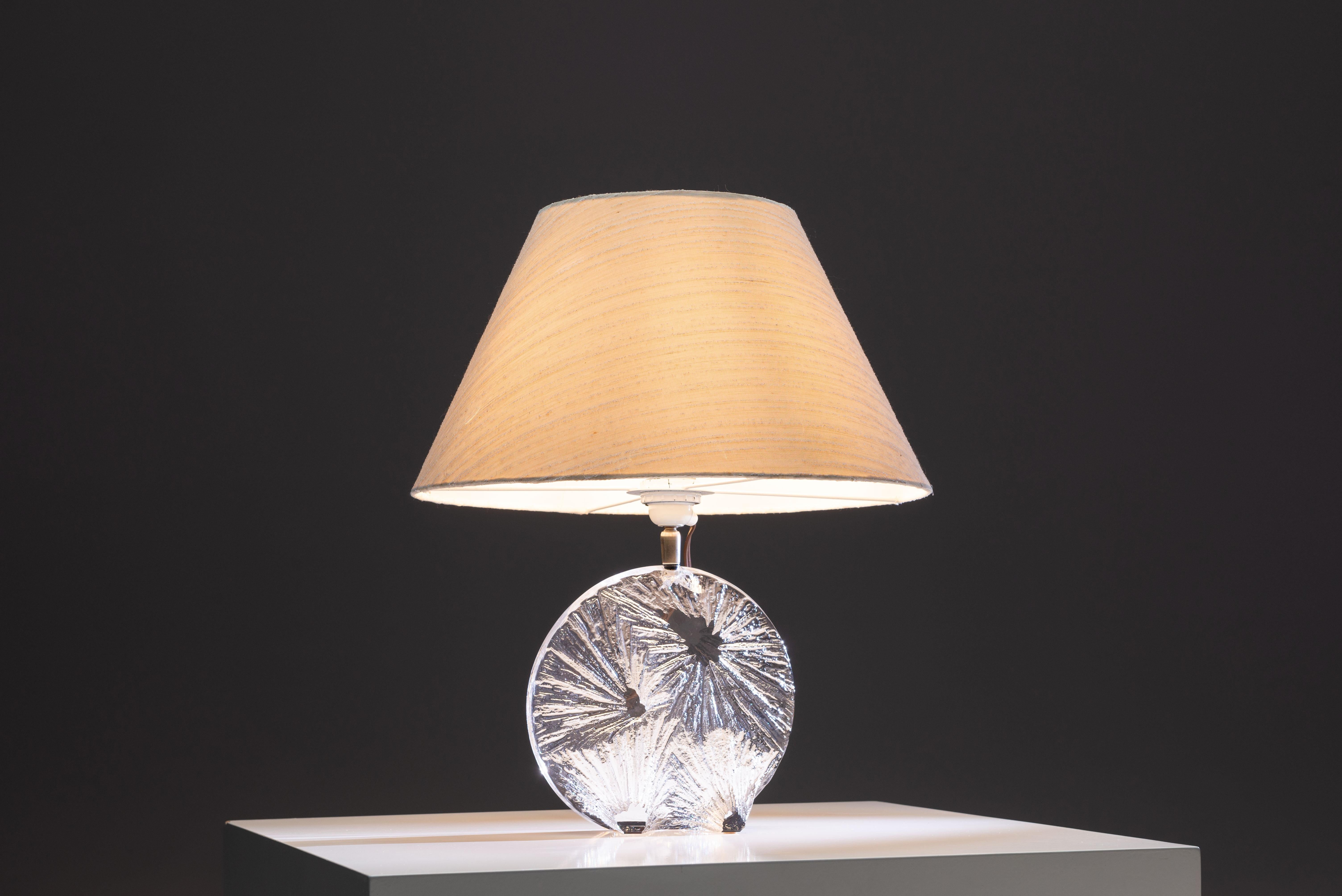 Lampada da tavolo scultorea in cristallo Daum Mid-Century Francia 1970 in vendita 4