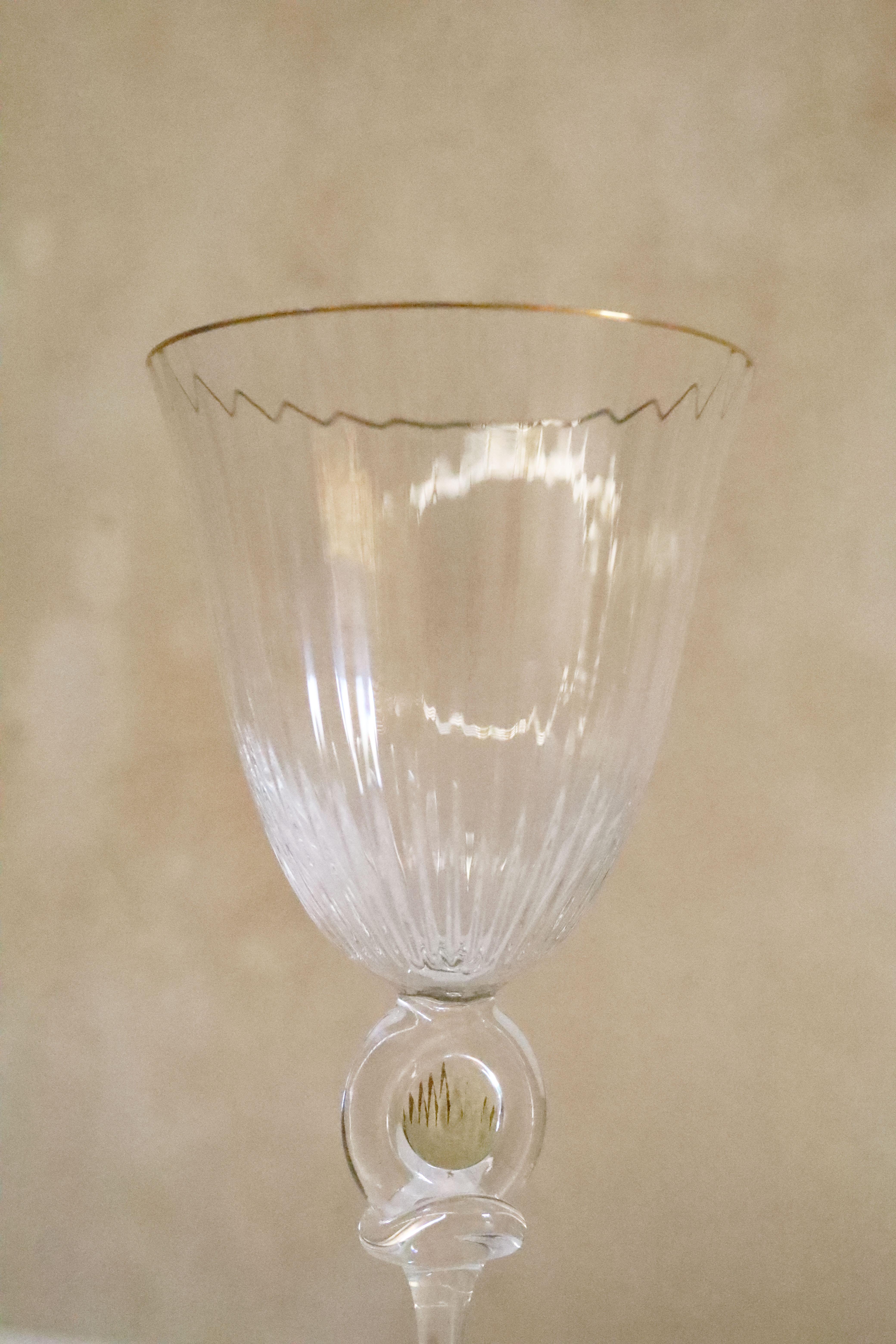 Late 20th Century Daum Set of 6 Crystal Wine Glasses with Gold Edges For Sale