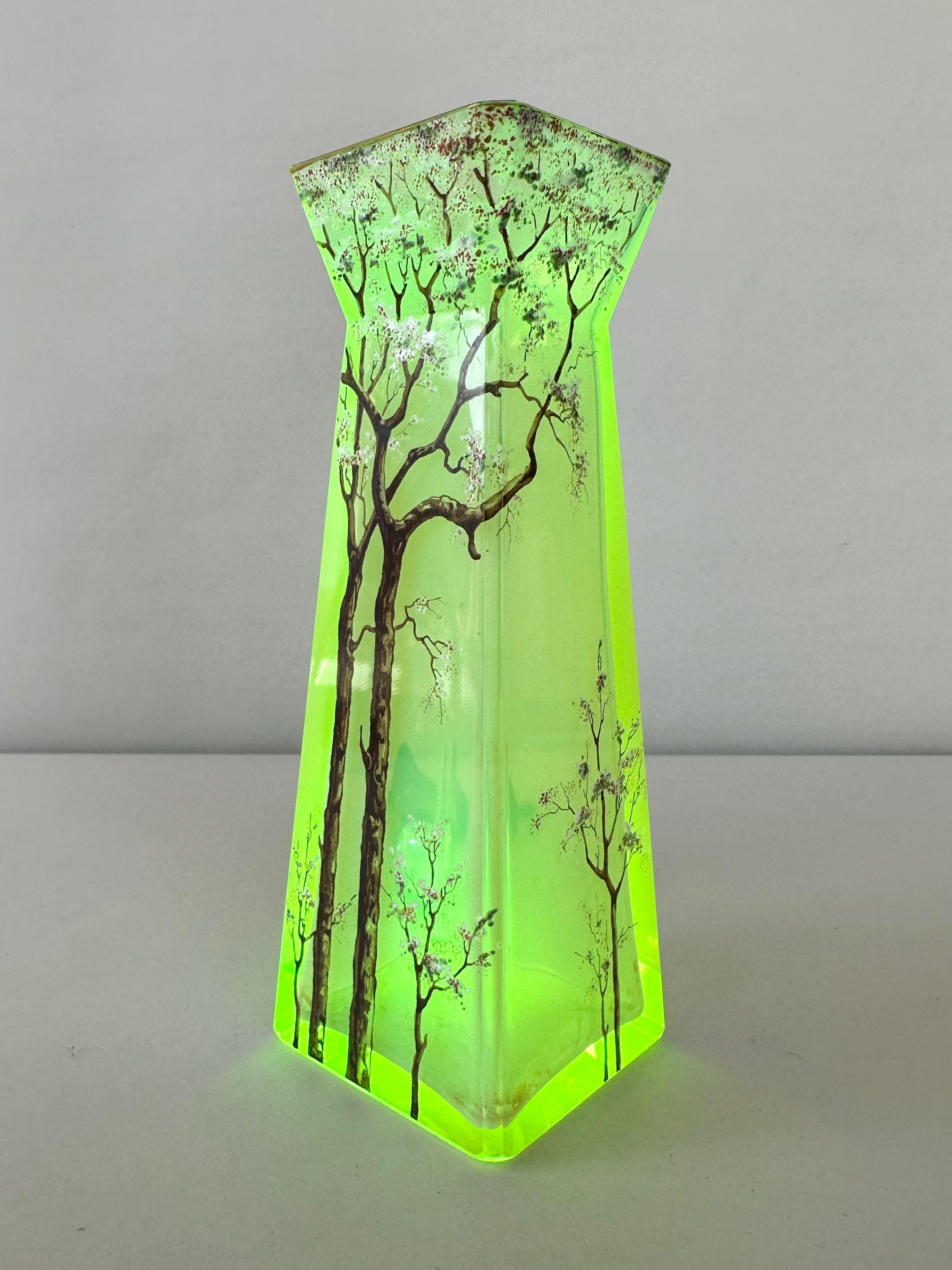 A very uncommon and striking circa 1900 hand-painted cherry tree motif vaseline glass vase done in the style of Daum.

Square, gathered form in vaseline glass—also known as uranium glass—that has a lovely faintly milky citron color in natural